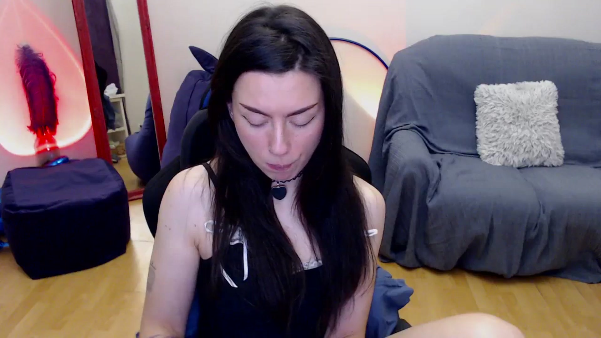 Gallery image thumbnail from Takemecloser's myfreecams stream on, 11/28/2023, 10:02 image 5 of 20