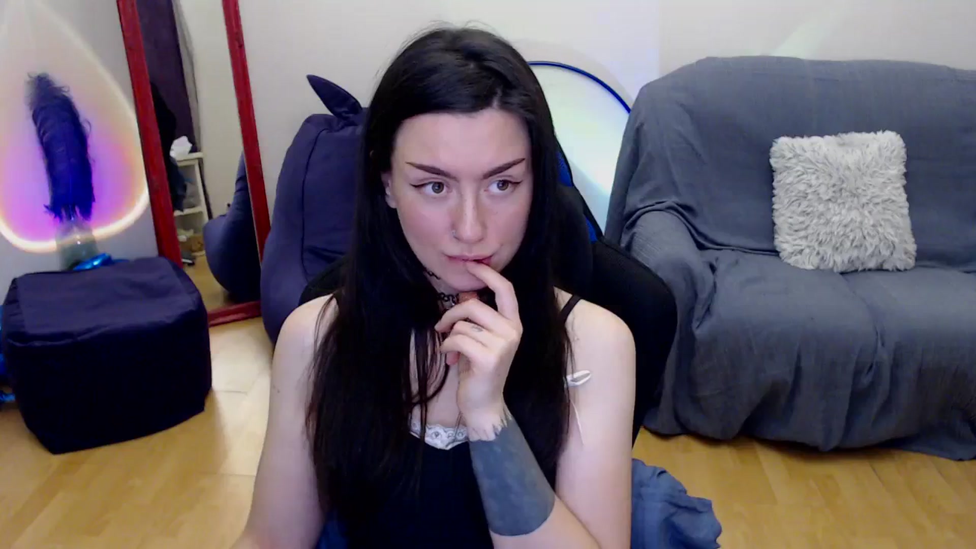 Gallery image thumbnail from Takemecloser's myfreecams stream on, 11/28/2023, 10:02 image 12 of 20