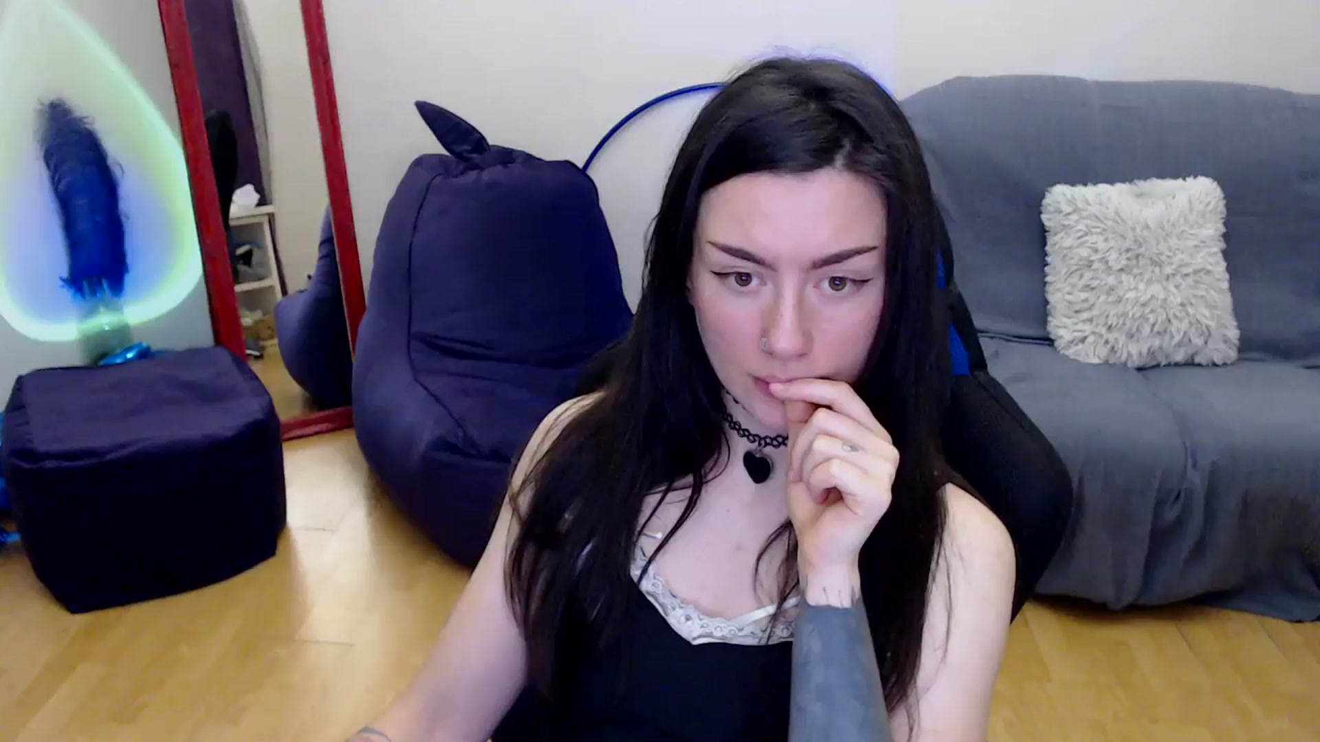 Gallery image thumbnail from Takemecloser's myfreecams stream on, 11/28/2023, 10:02 image 15 of 20