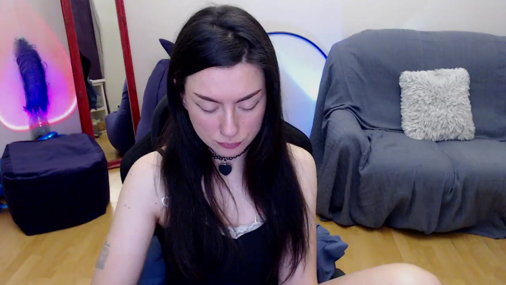 Gallery image thumbnail from Takemecloser's myfreecams stream on, 11/28/2023, 10:02 image 3 of 20