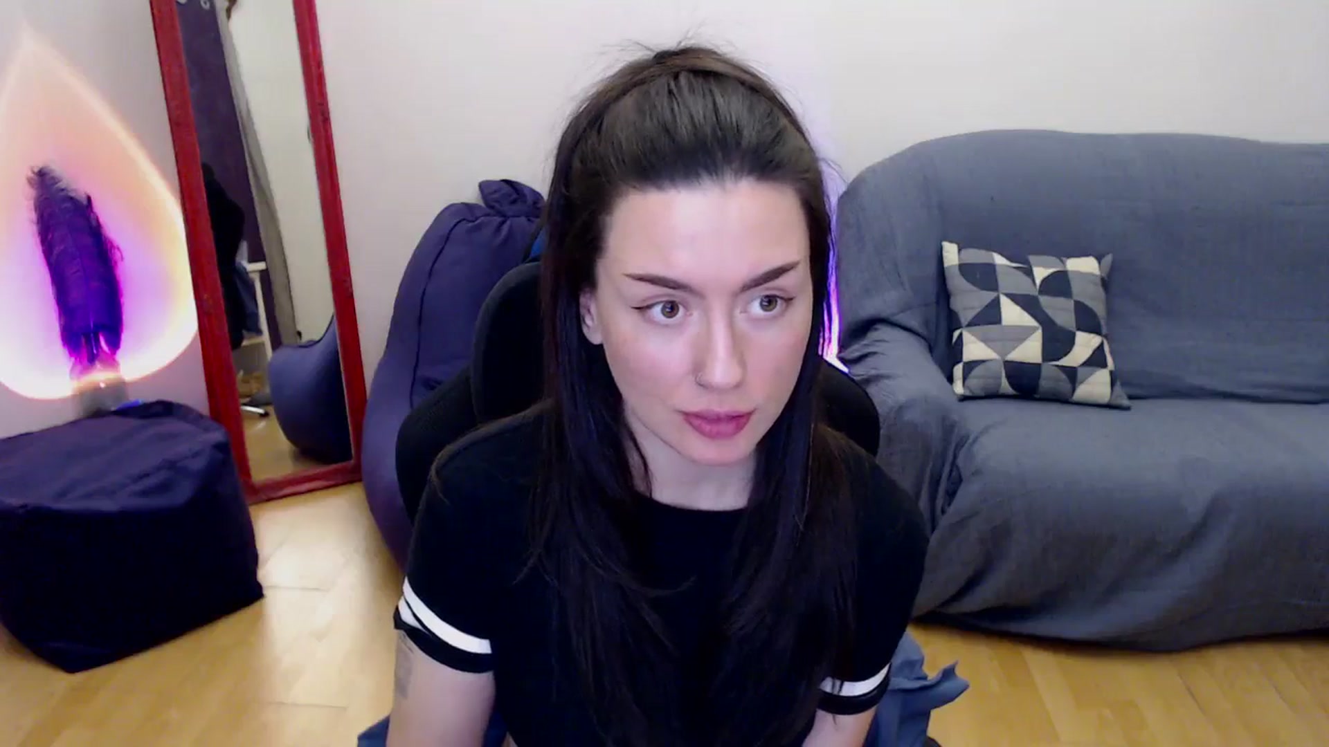 Gallery image thumbnail from Takemecloser's myfreecams stream on, 12/06/2023, 07:15 image 4 of 20