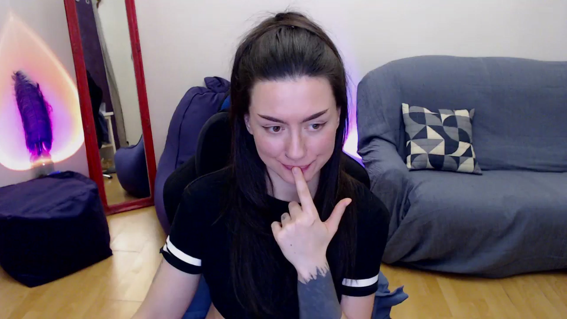 Gallery image thumbnail from Takemecloser's myfreecams stream on, 12/06/2023, 07:15 image 5 of 20