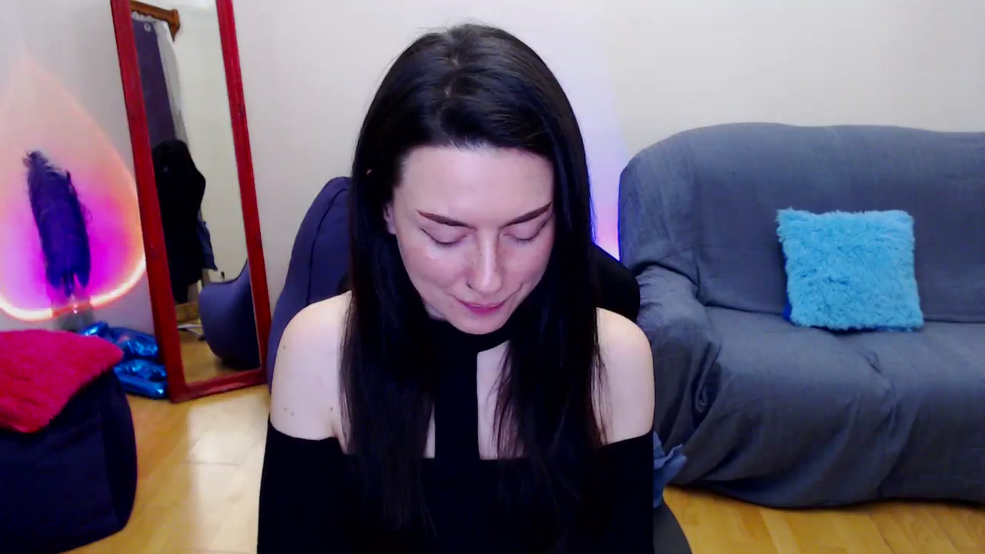 Gallery image thumbnail from Takemecloser's myfreecams stream on, 12/11/2023, 24:38 image 20 of 20