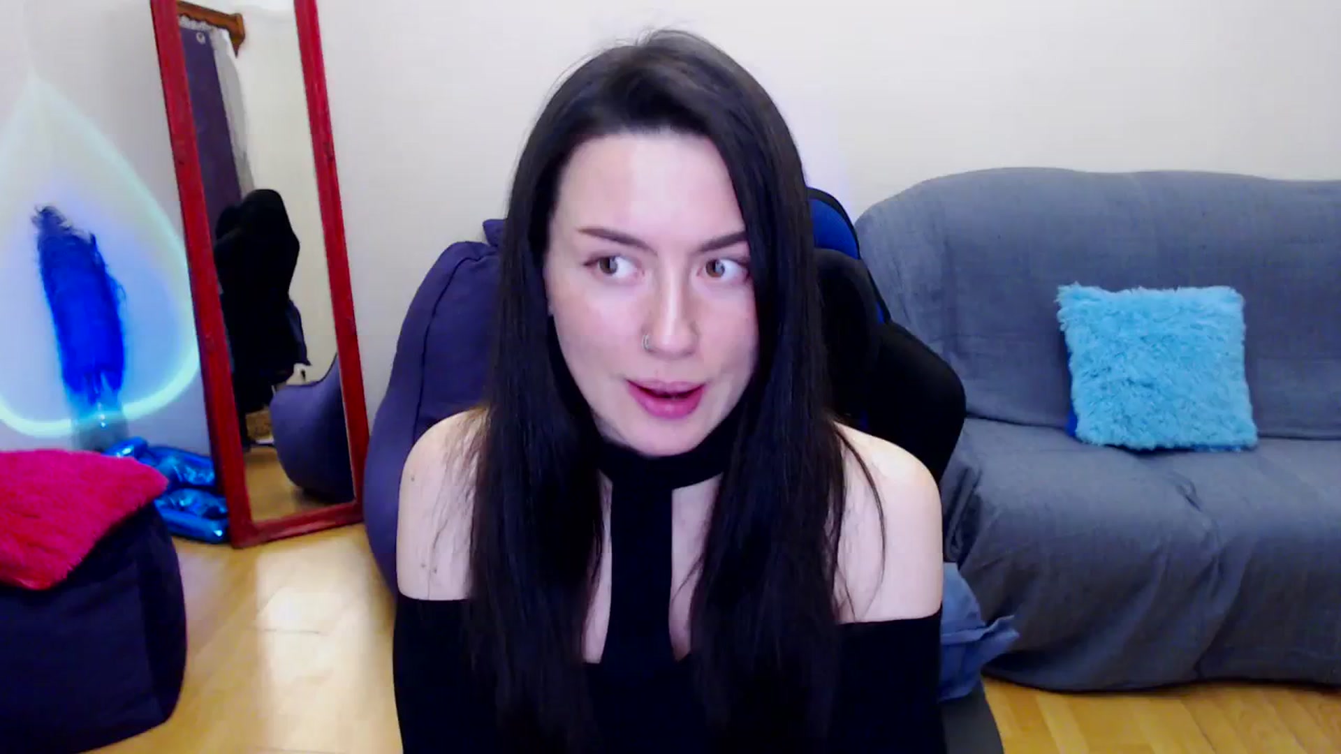 Gallery image thumbnail from Takemecloser's myfreecams stream on, 12/11/2023, 24:38 image 13 of 20