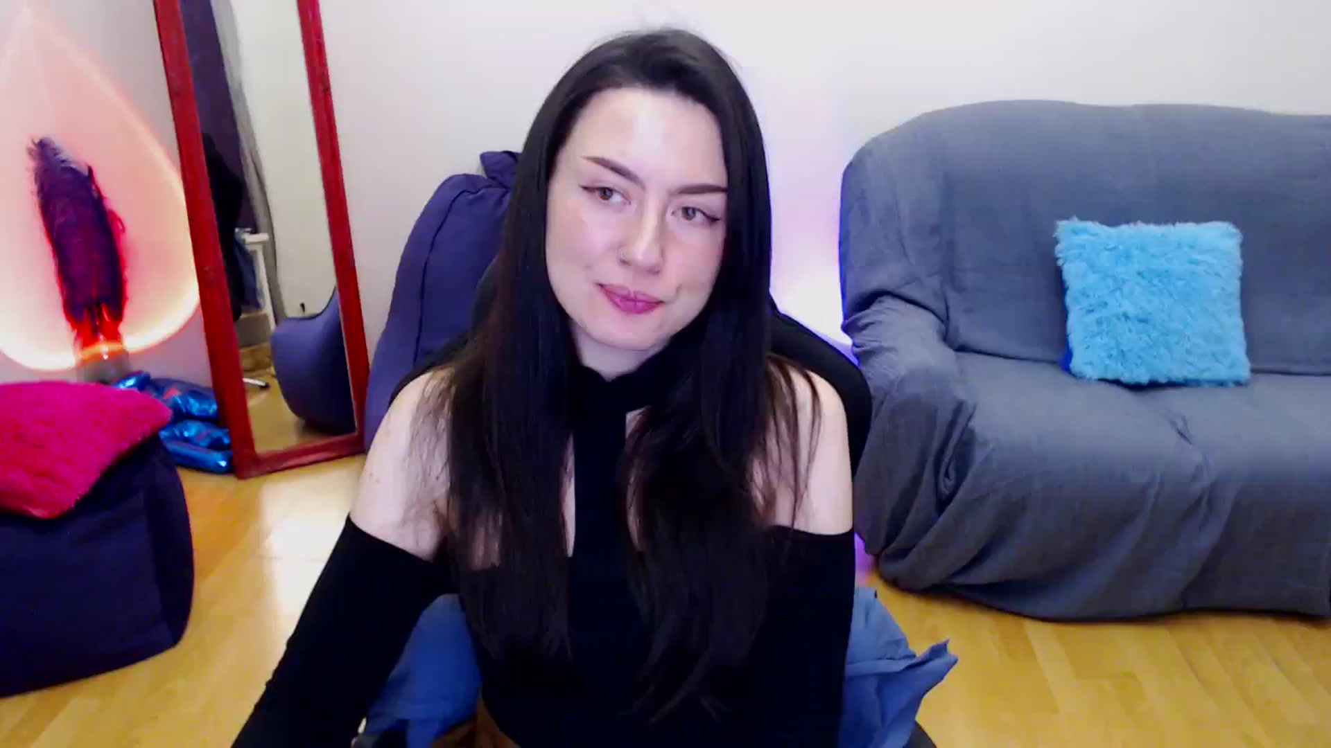 Gallery image thumbnail from Takemecloser's myfreecams stream on, 12/11/2023, 24:38 image 1 of 20