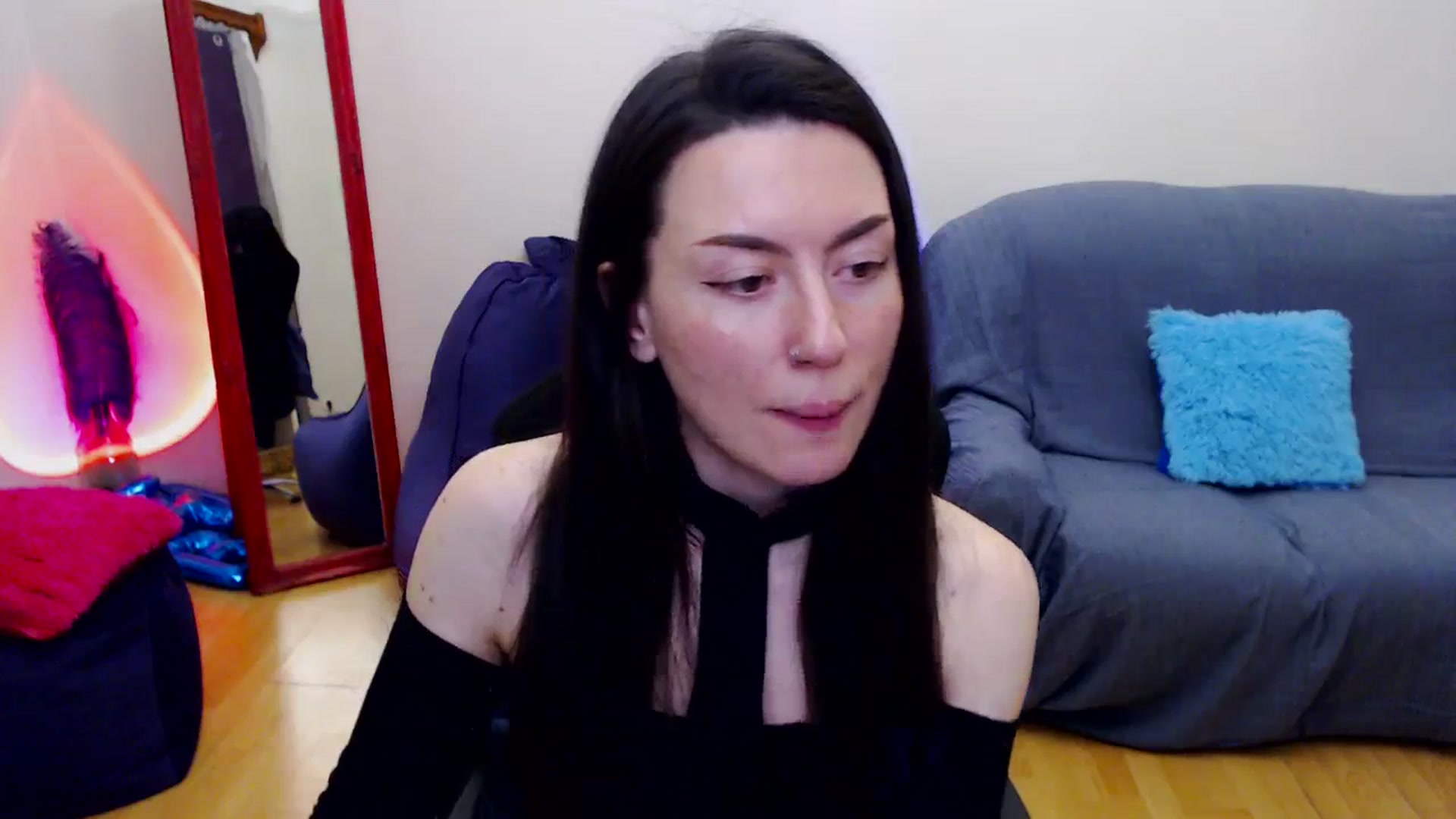 Gallery image thumbnail from Takemecloser's myfreecams stream on, 12/11/2023, 24:38 image 15 of 20