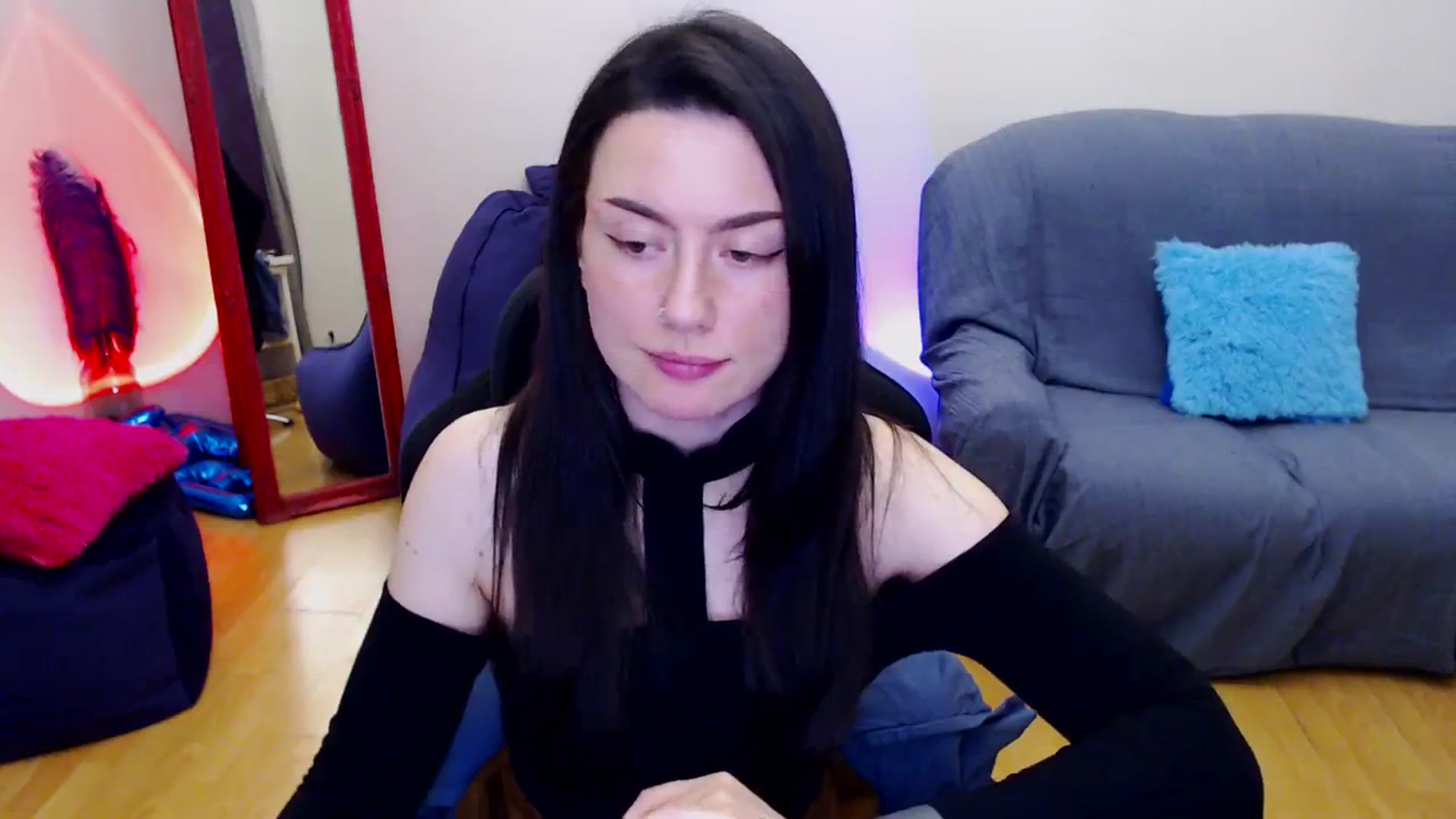 Gallery image thumbnail from Takemecloser's myfreecams stream on, 12/11/2023, 24:38 image 5 of 20