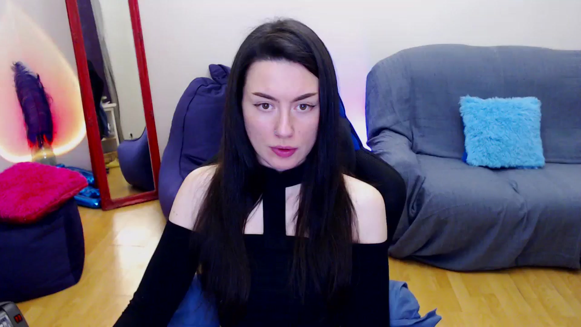 Gallery image thumbnail from Takemecloser's myfreecams stream on, 12/11/2023, 03:47 image 13 of 20