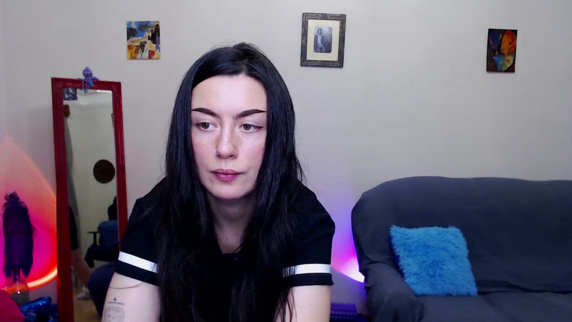 Gallery image thumbnail from Takemecloser's myfreecams stream on, 12/20/2023, 06:49 image 6 of 20
