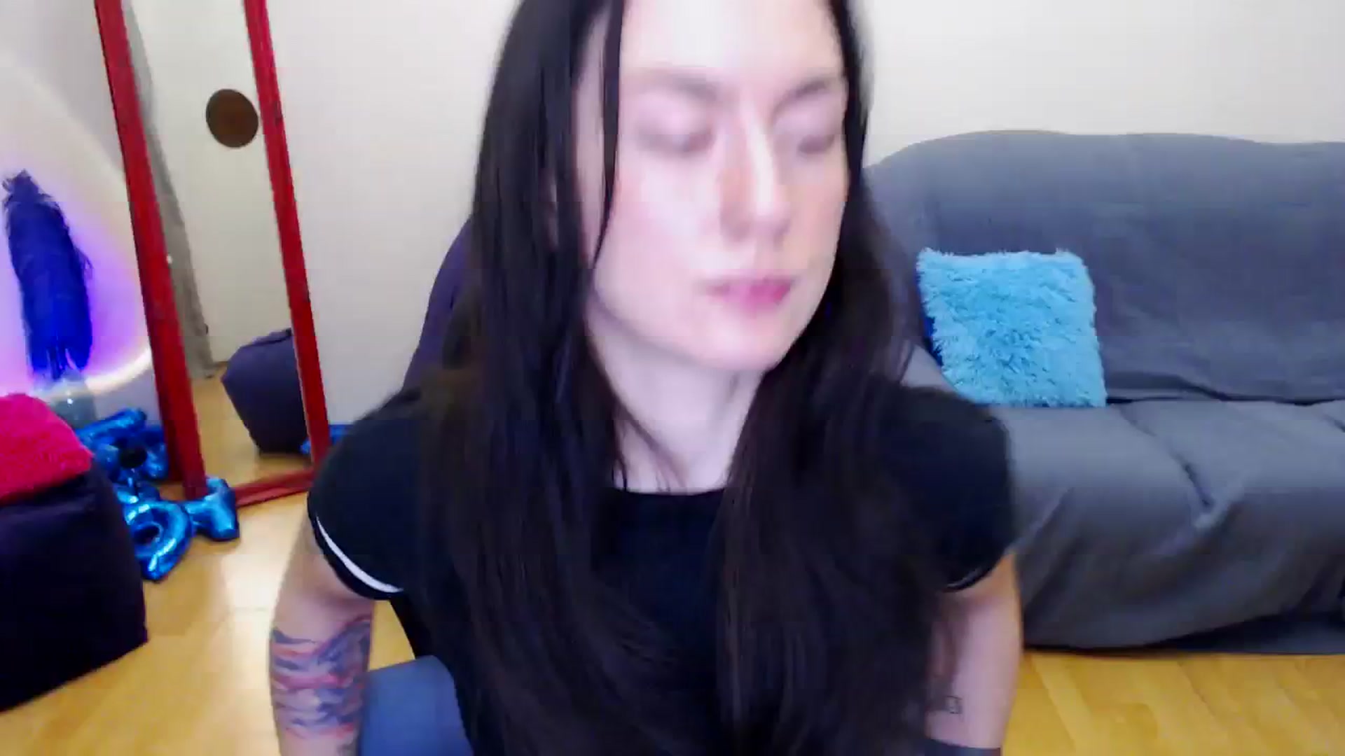 Gallery image thumbnail from Takemecloser's myfreecams stream on, 12/20/2023, 06:49 image 20 of 20