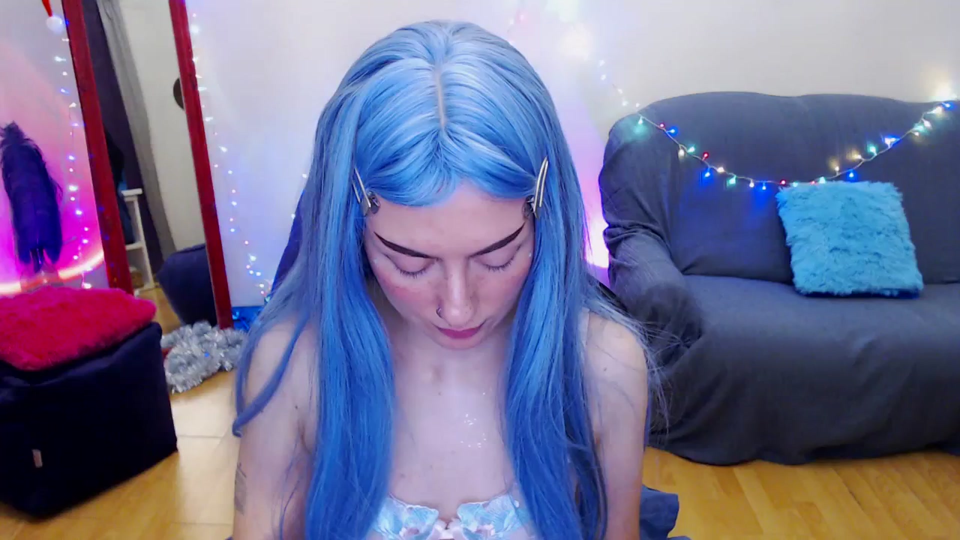 Gallery image thumbnail from Takemecloser's myfreecams stream on, 12/24/2023, 17:06 image 12 of 20