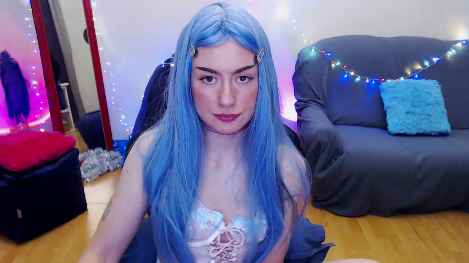 Gallery image thumbnail from Takemecloser's myfreecams stream on, 12/24/2023, 17:06 image 9 of 20