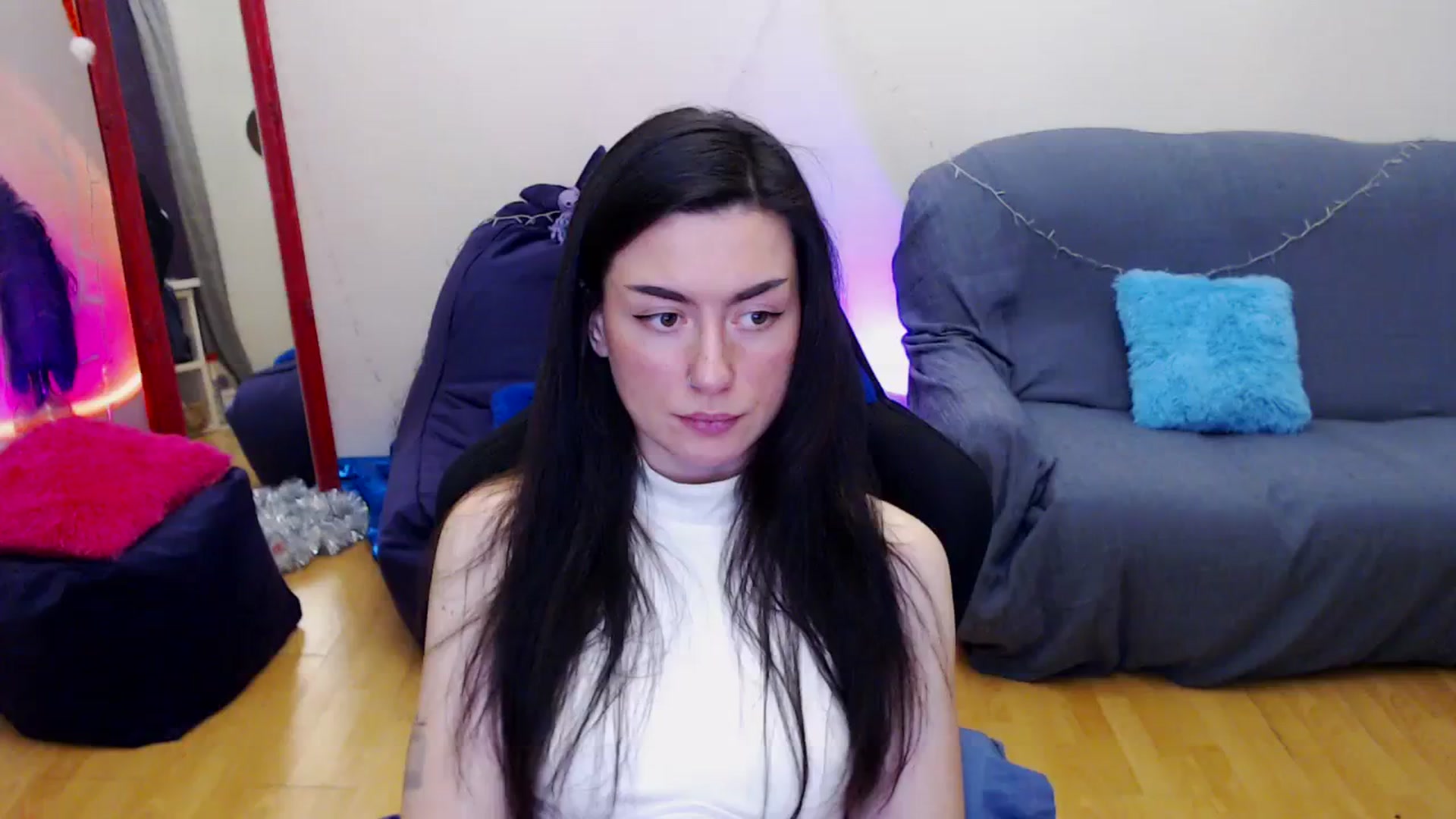 Gallery image thumbnail from Takemecloser's myfreecams stream on, 12/30/2023, 17:43 image 17 of 20