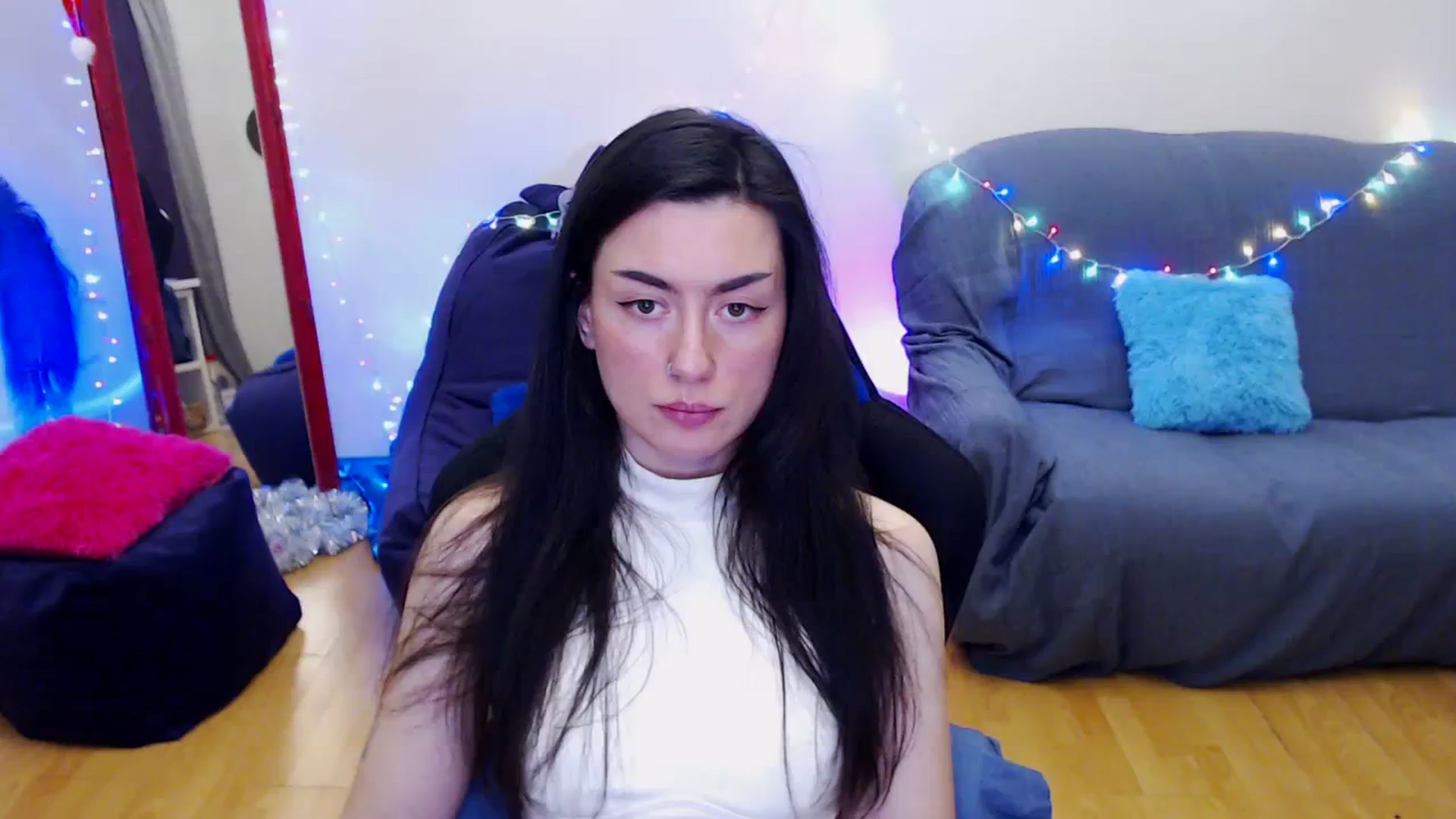 Gallery image thumbnail from Takemecloser's myfreecams stream on, 12/30/2023, 17:43 image 15 of 20