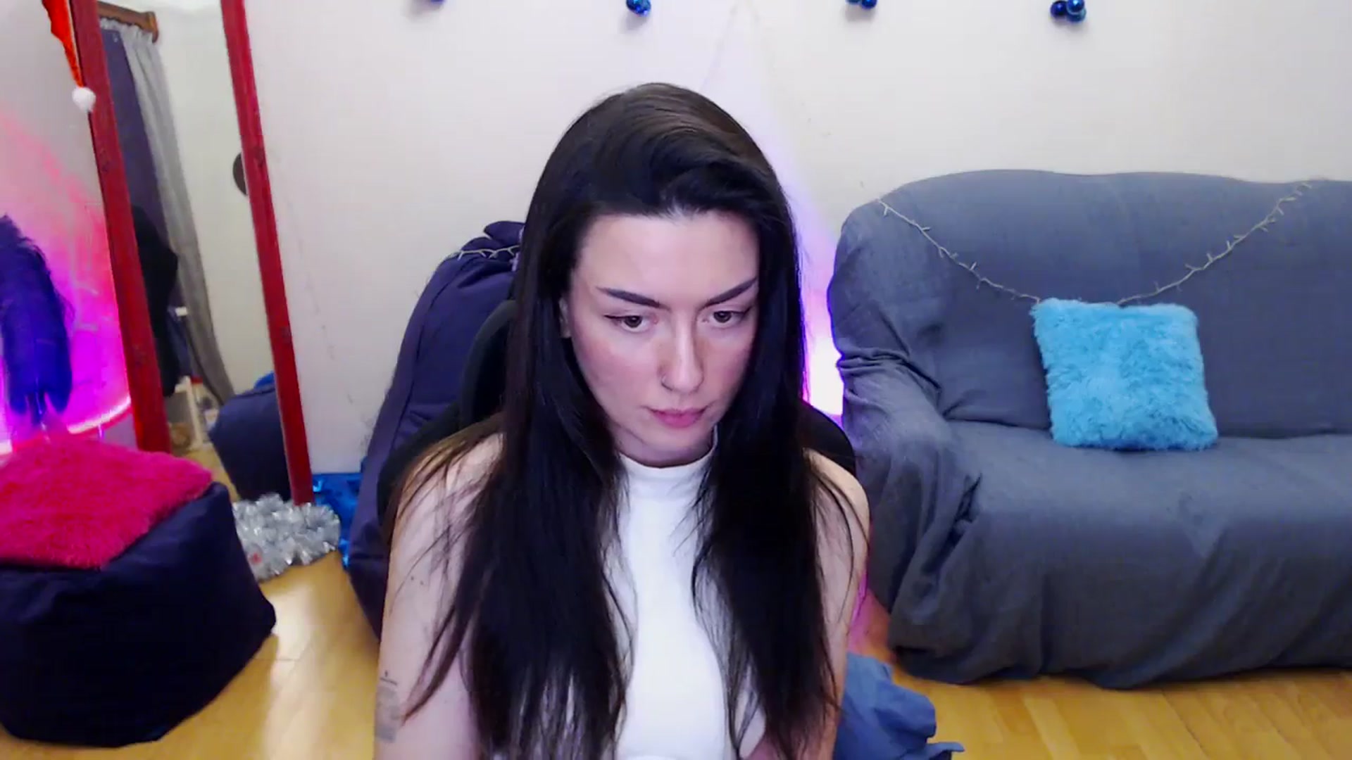 Gallery image thumbnail from Takemecloser's myfreecams stream on, 12/30/2023, 17:43 image 2 of 20