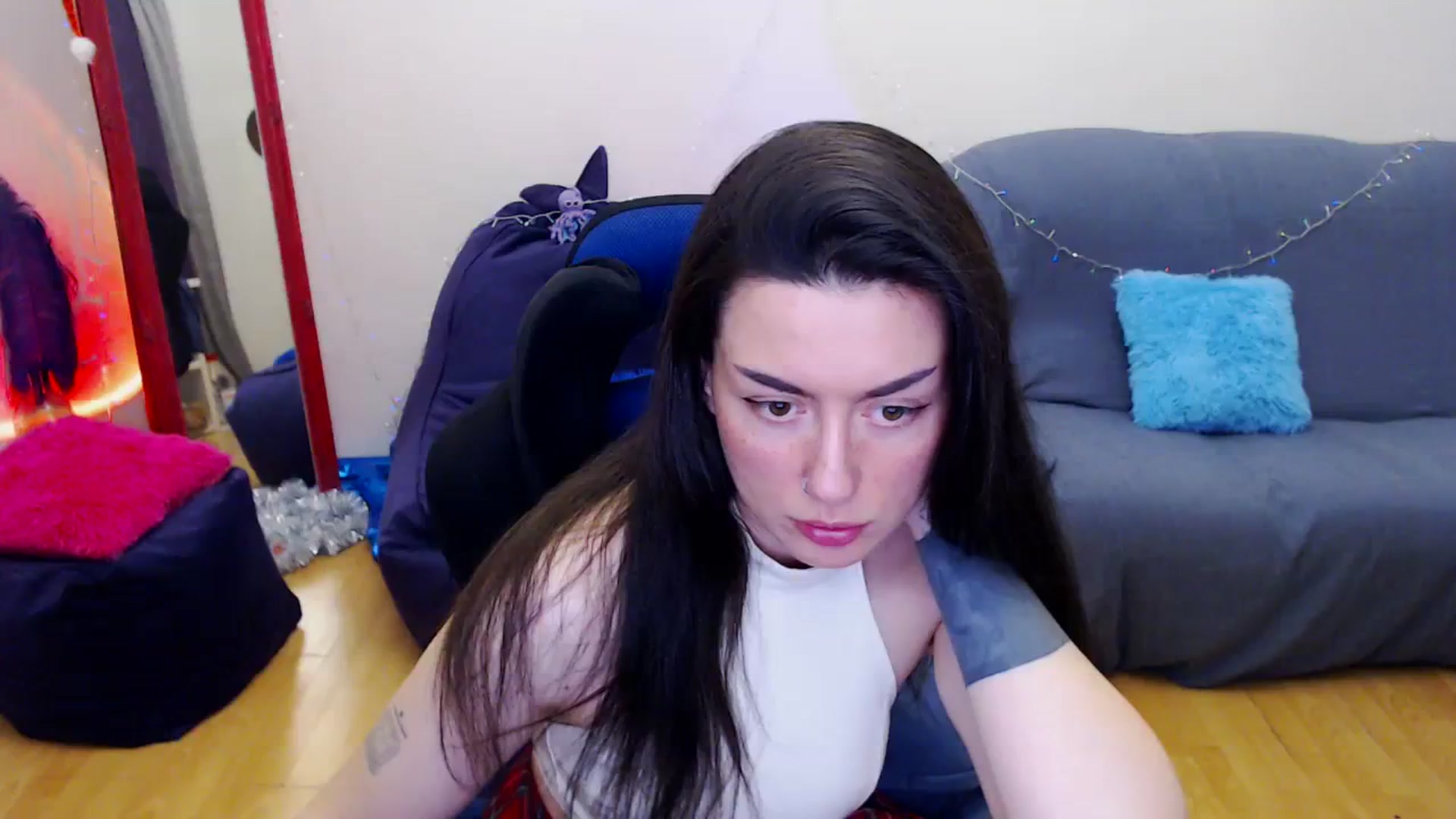 Gallery image thumbnail from Takemecloser's myfreecams stream on, 12/30/2023, 17:43 image 4 of 20