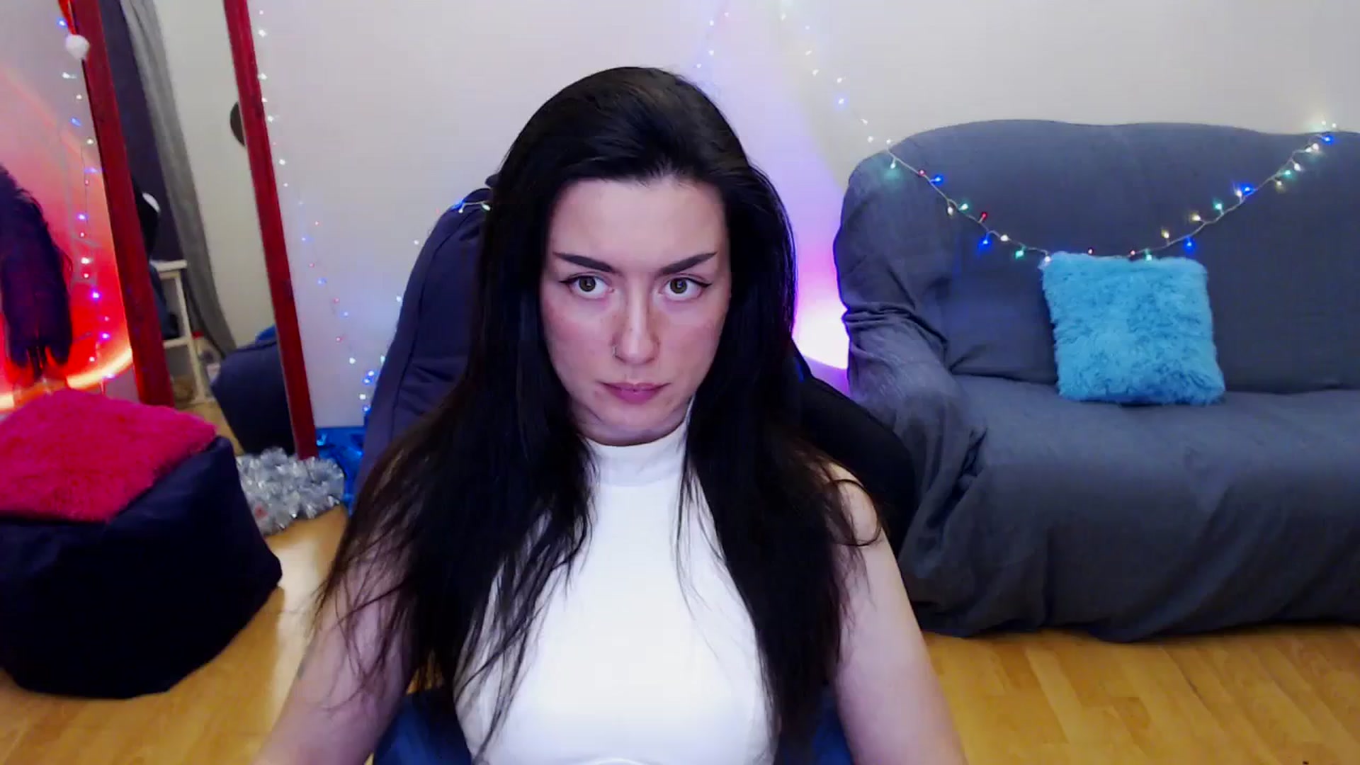 Gallery image thumbnail from Takemecloser's myfreecams stream on, 12/30/2023, 17:43 image 9 of 20