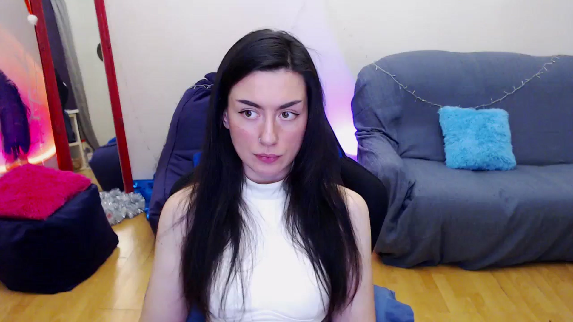 Gallery image thumbnail from Takemecloser's myfreecams stream on, 12/30/2023, 17:43 image 18 of 20