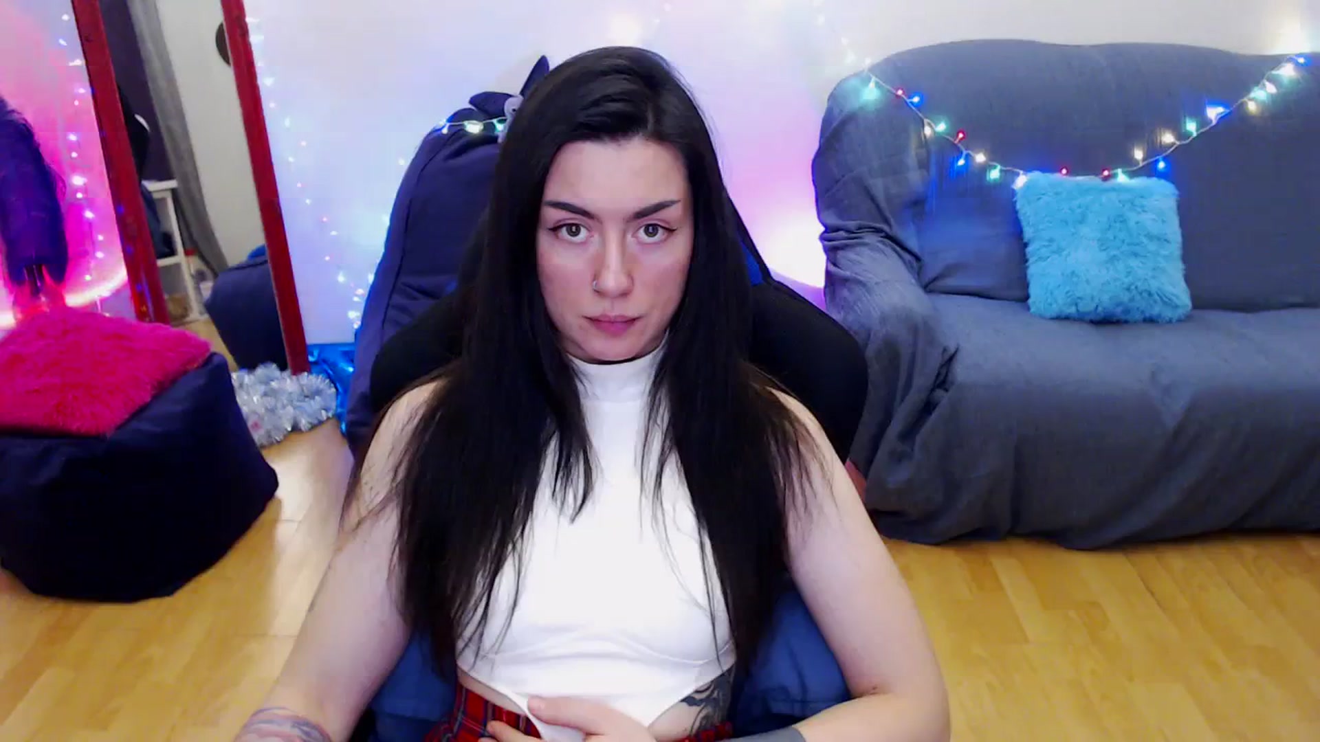 Gallery image thumbnail from Takemecloser's myfreecams stream on, 12/30/2023, 20:00 image 20 of 20