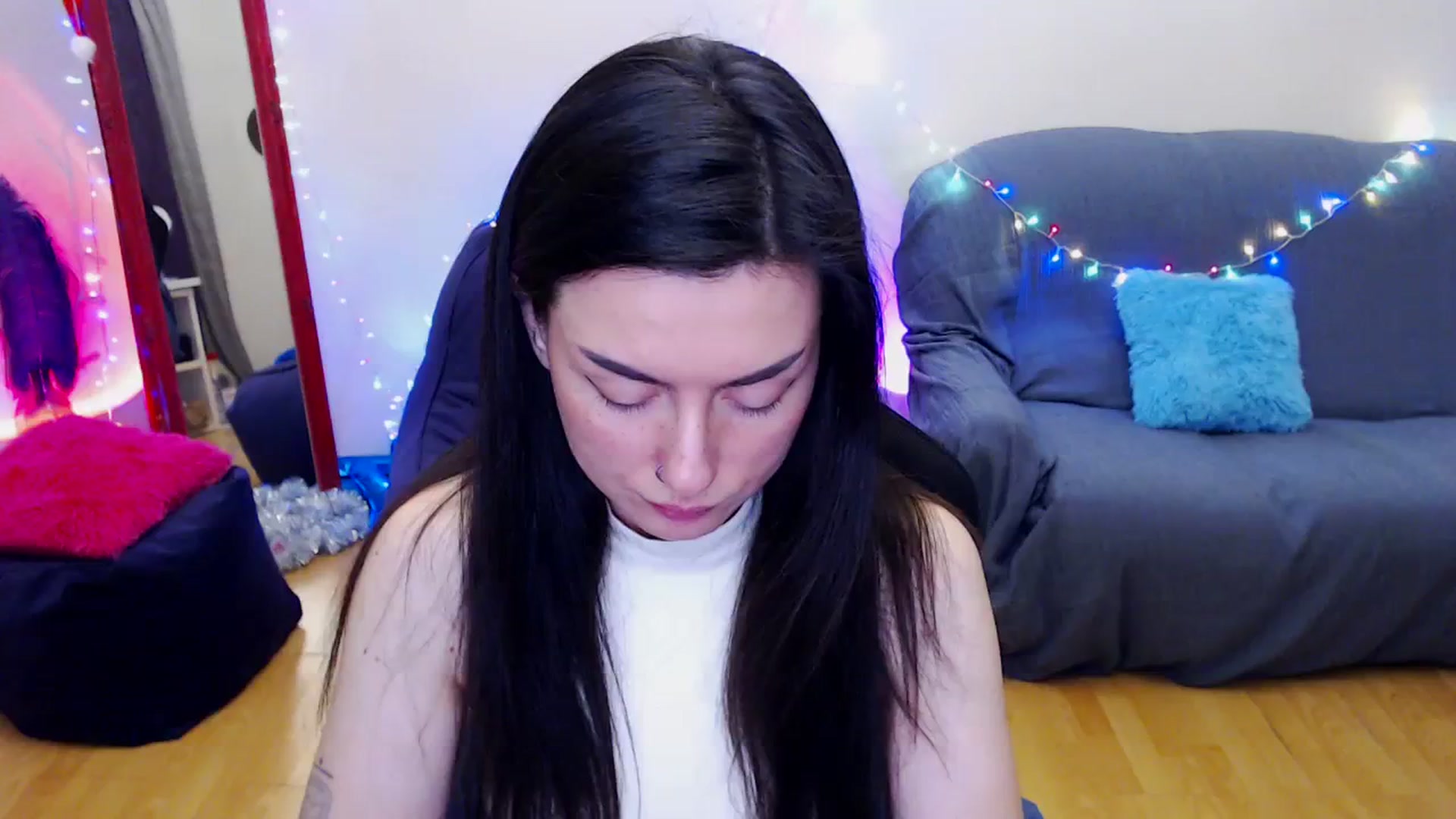 Gallery image thumbnail from Takemecloser's myfreecams stream on, 12/30/2023, 20:00 image 9 of 20