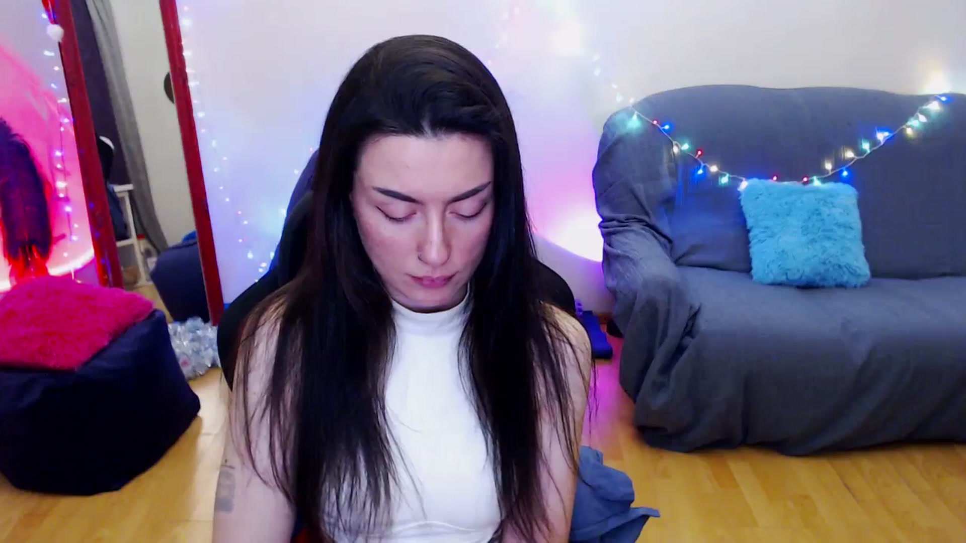 Gallery image thumbnail from Takemecloser's myfreecams stream on, 12/30/2023, 20:00 image 13 of 20