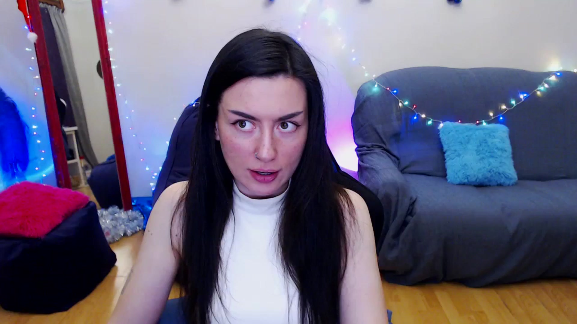 Gallery image thumbnail from Takemecloser's myfreecams stream on, 12/30/2023, 20:00 image 7 of 20