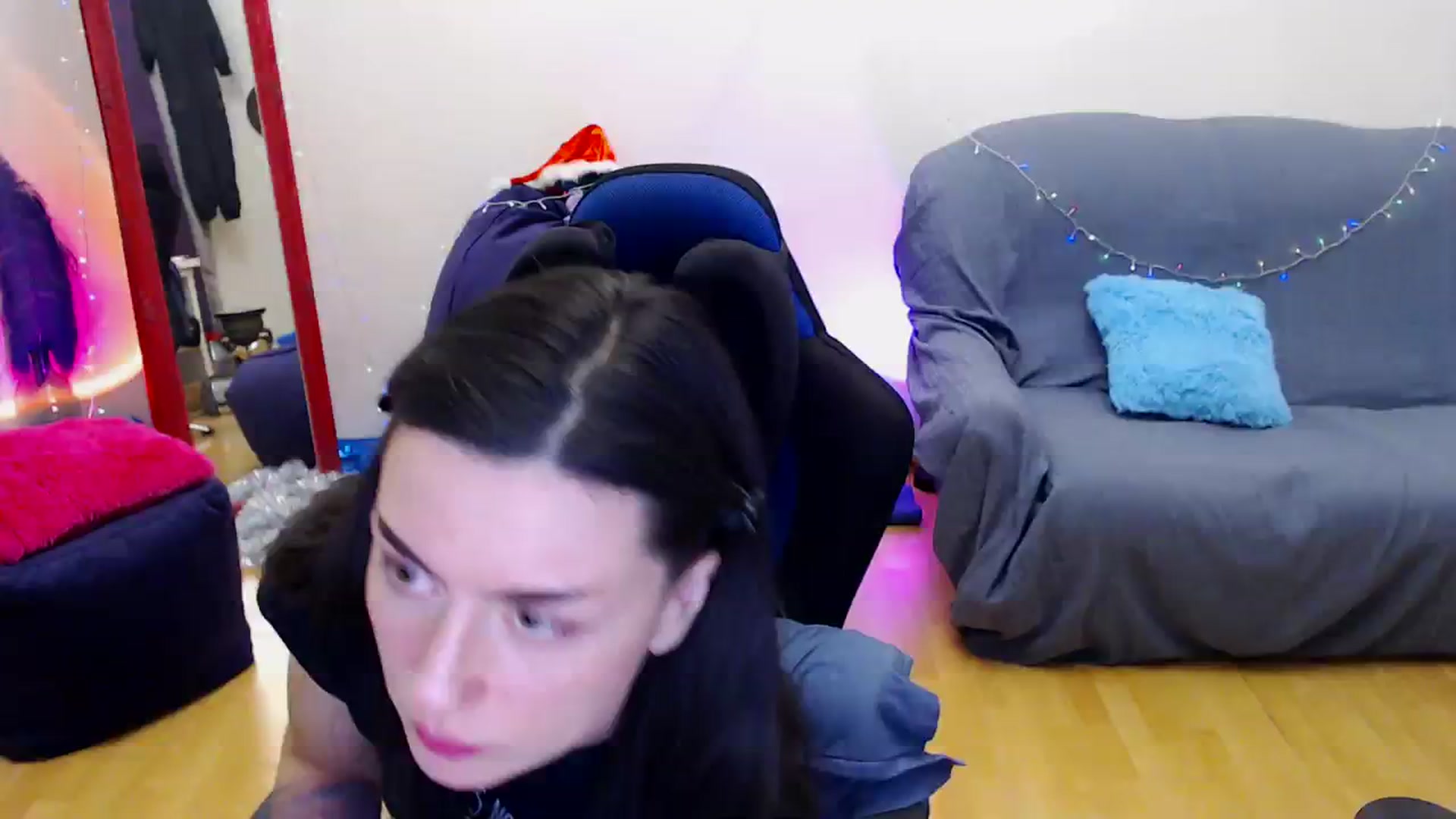 Gallery image thumbnail from Takemecloser's myfreecams stream on, 01/02/2024, 16:40 image 12 of 20