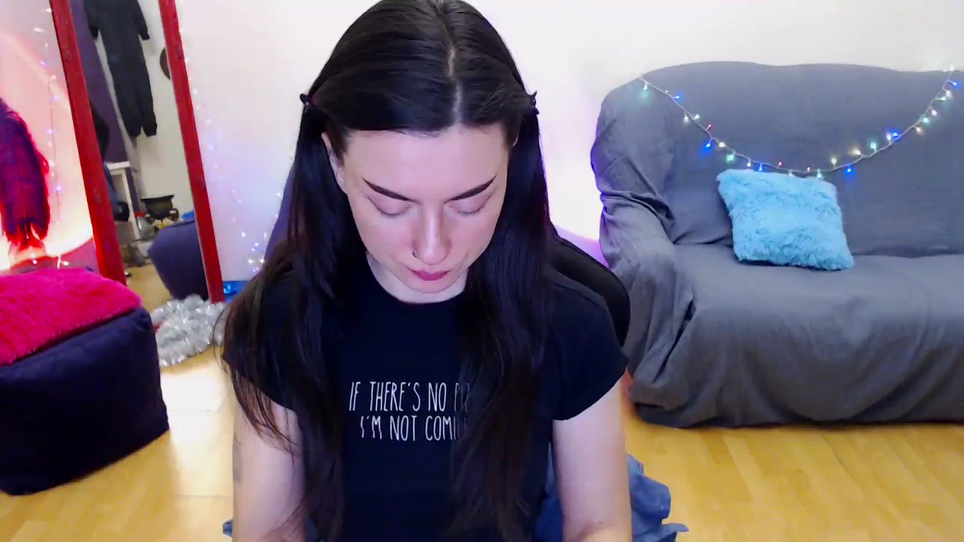 Gallery image thumbnail from Takemecloser's myfreecams stream on, 01/02/2024, 16:40 image 3 of 20