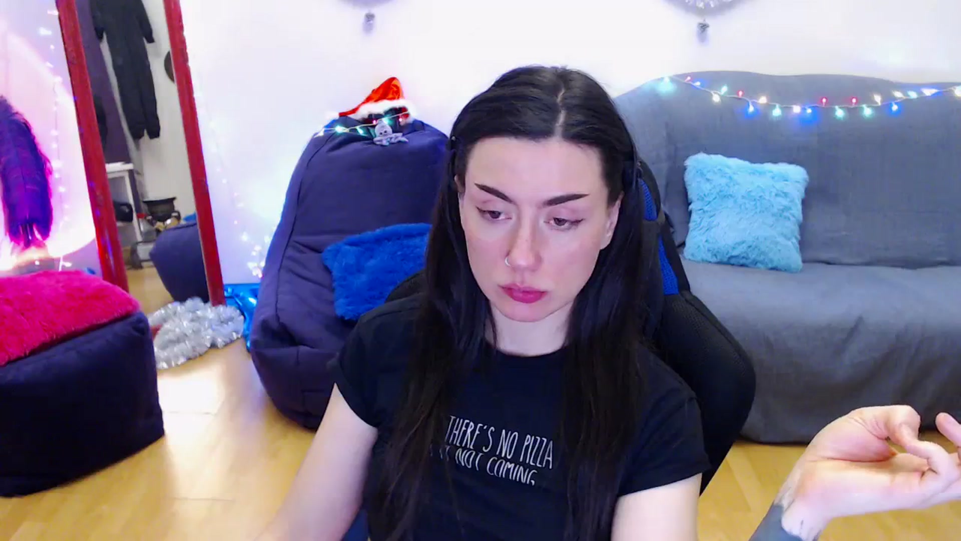 Gallery image thumbnail from Takemecloser's myfreecams stream on, 01/02/2024, 17:54 image 6 of 20