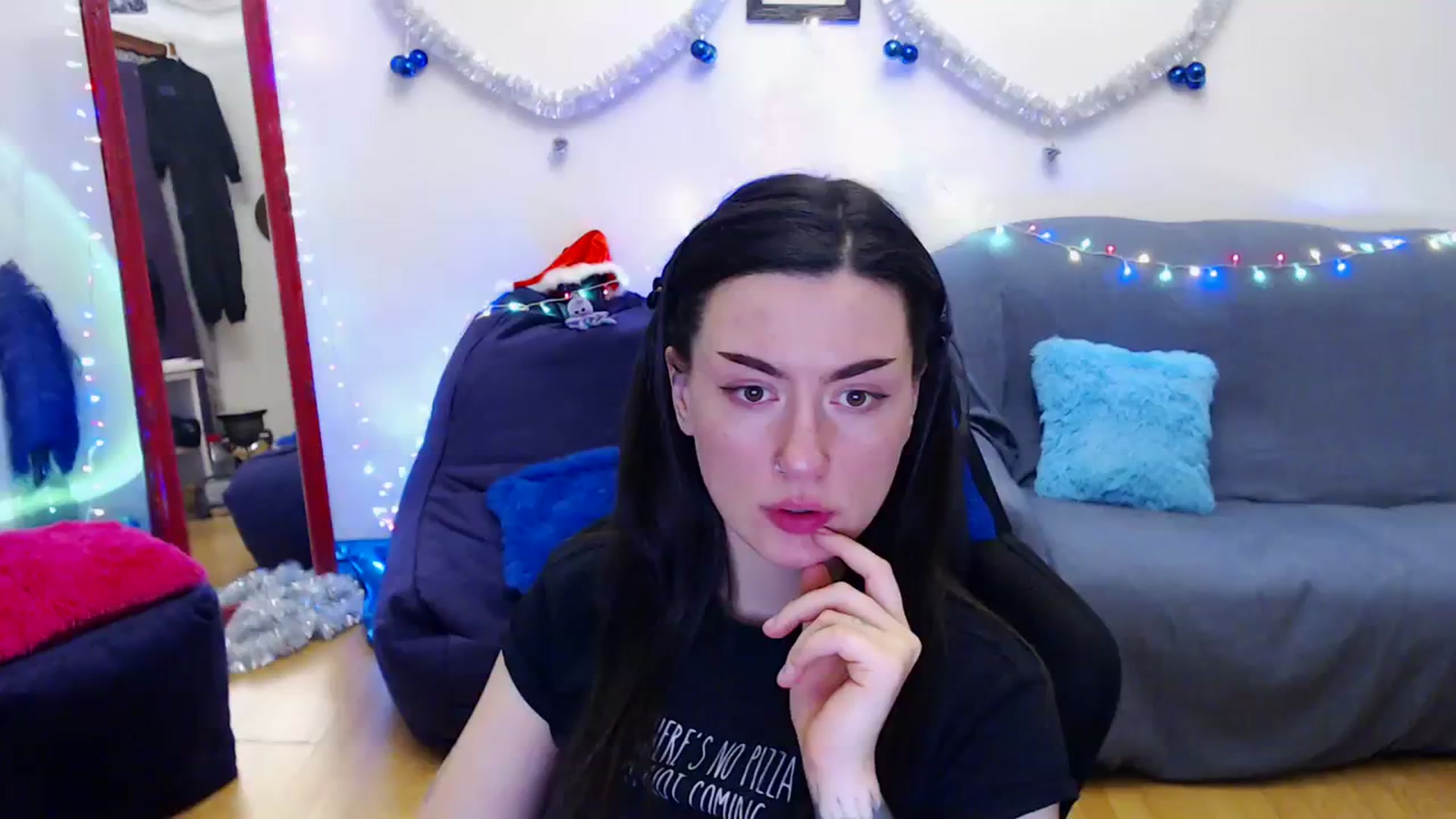 Gallery image thumbnail from Takemecloser's myfreecams stream on, 01/02/2024, 17:54 image 3 of 20