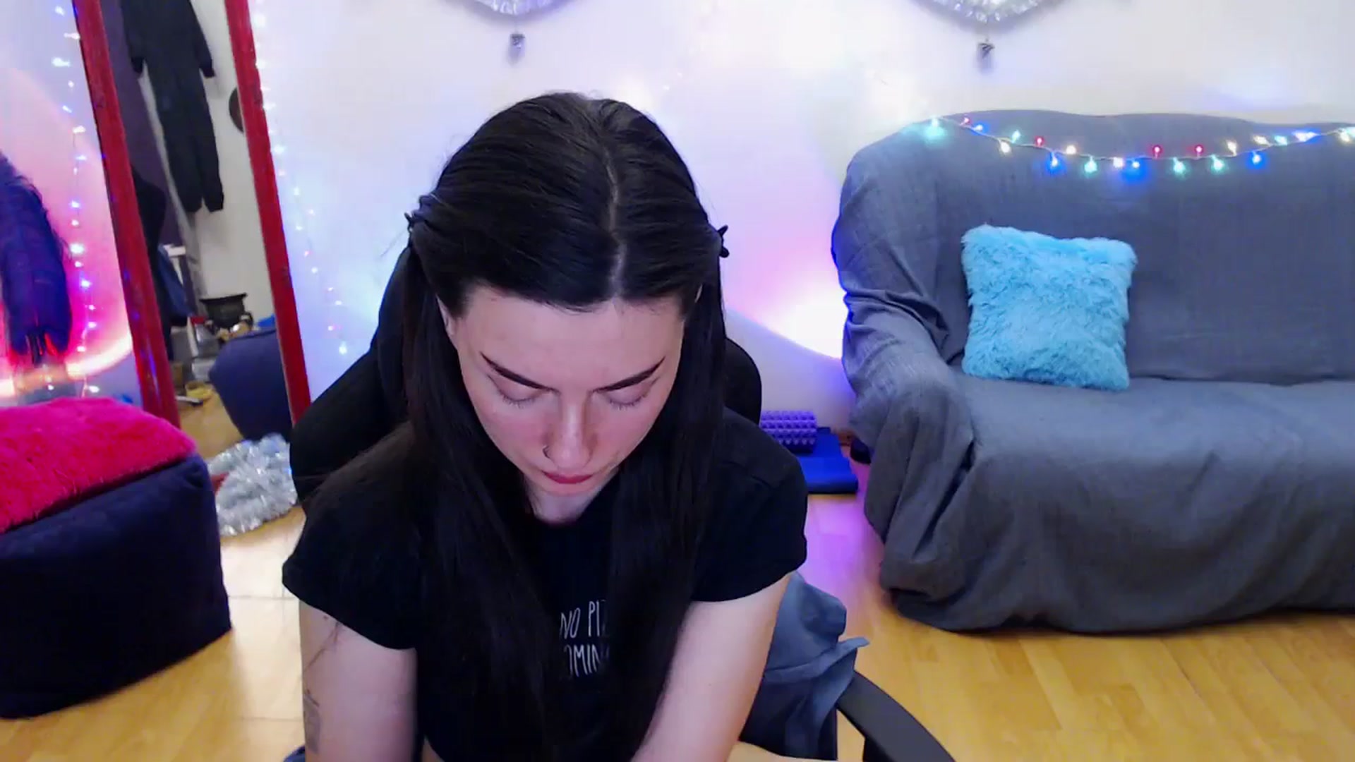 Gallery image thumbnail from Takemecloser's myfreecams stream on, 01/02/2024, 20:11 image 10 of 20