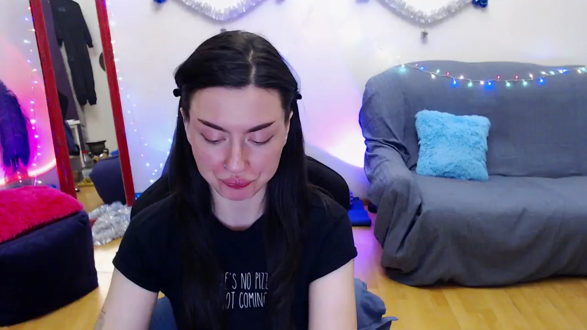 Gallery image thumbnail from Takemecloser's myfreecams stream on, 01/02/2024, 20:11 image 18 of 20