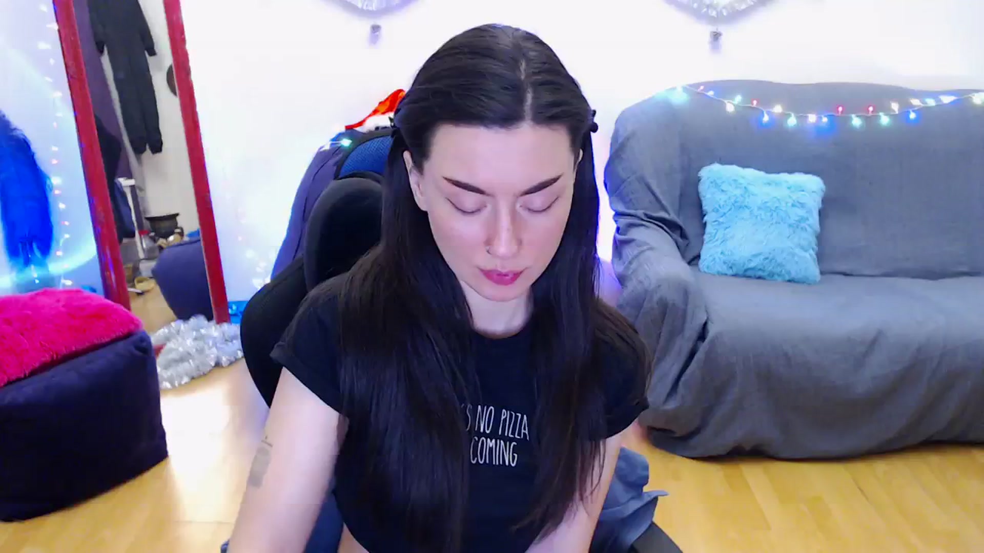 Gallery image thumbnail from Takemecloser's myfreecams stream on, 01/02/2024, 20:11 image 11 of 20