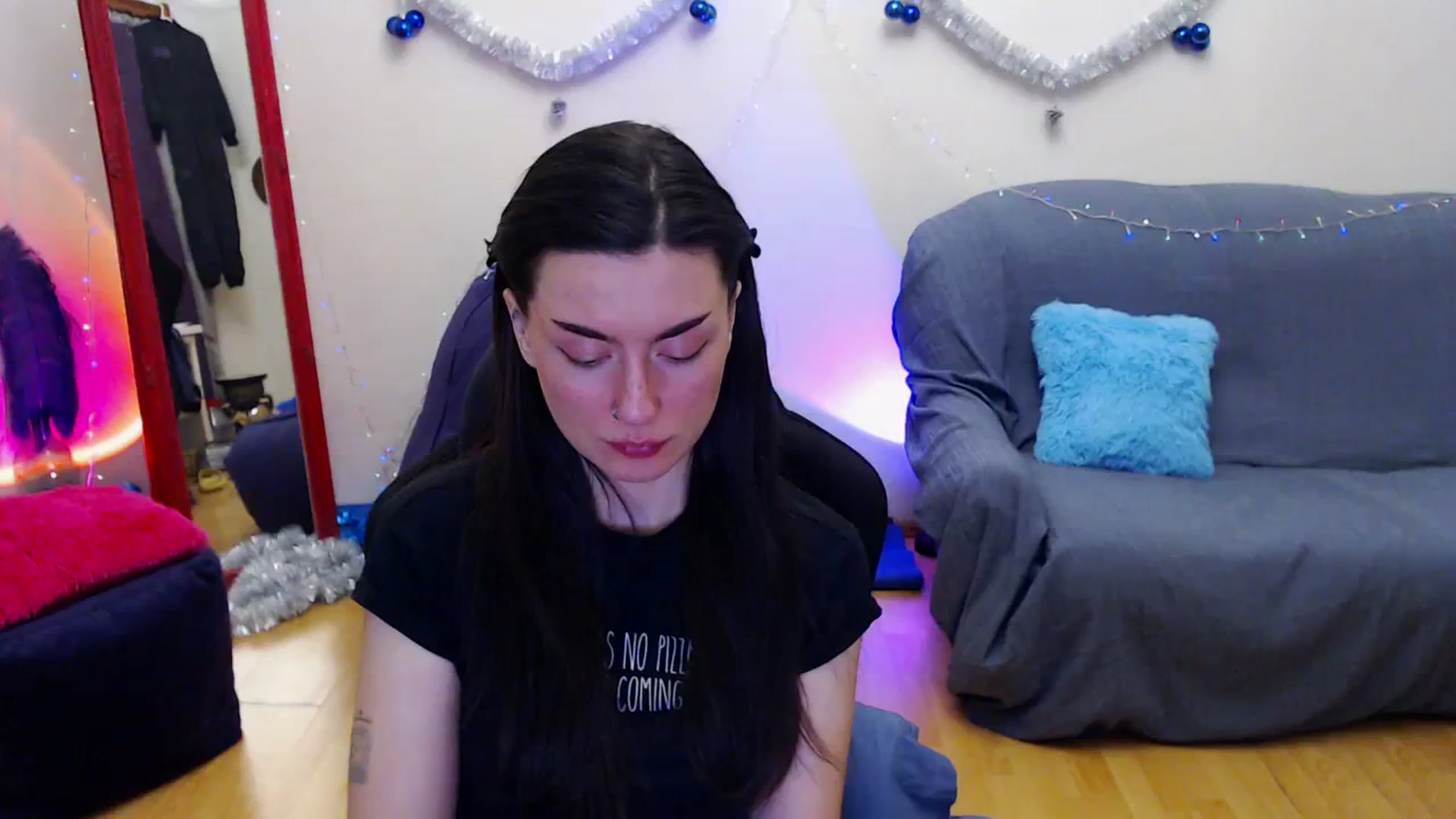 Gallery image thumbnail from Takemecloser's myfreecams stream on, 01/02/2024, 20:11 image 7 of 20