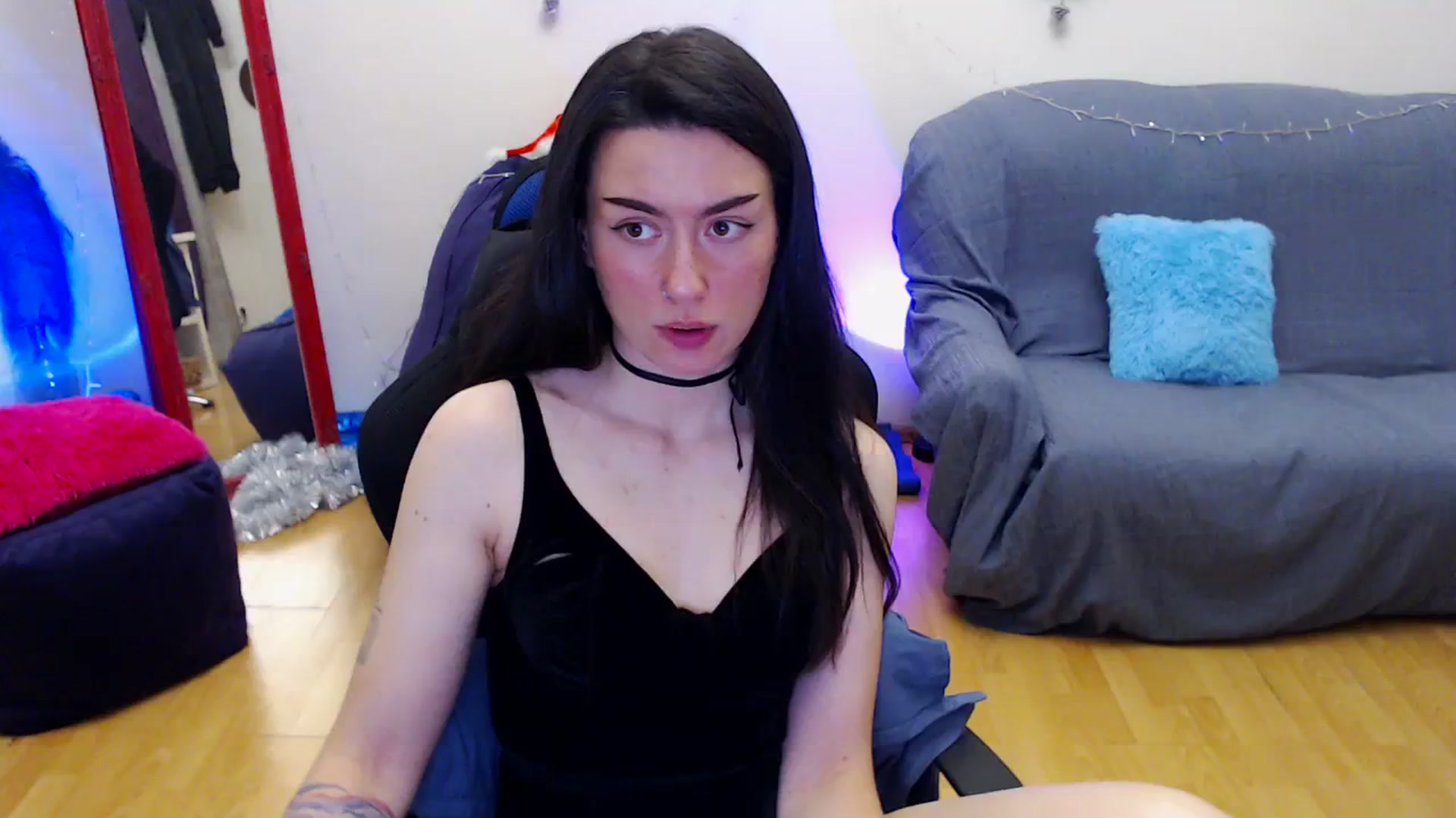 Gallery image thumbnail from Takemecloser's myfreecams stream on, 01/03/2024, 18:08 image 7 of 20