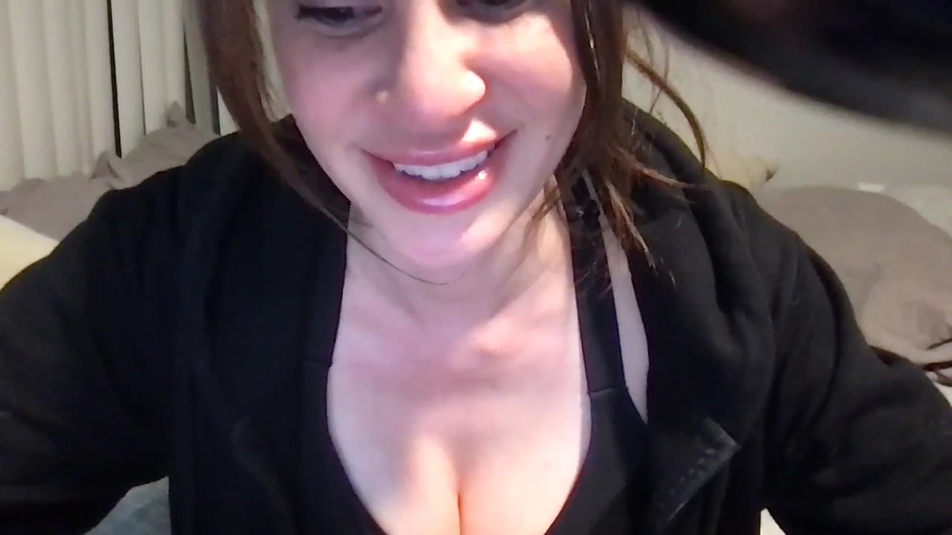 Gallery image thumbnail from TaliaShepard's myfreecams stream on, 01/13/2025, 07:17 image 19 of 20