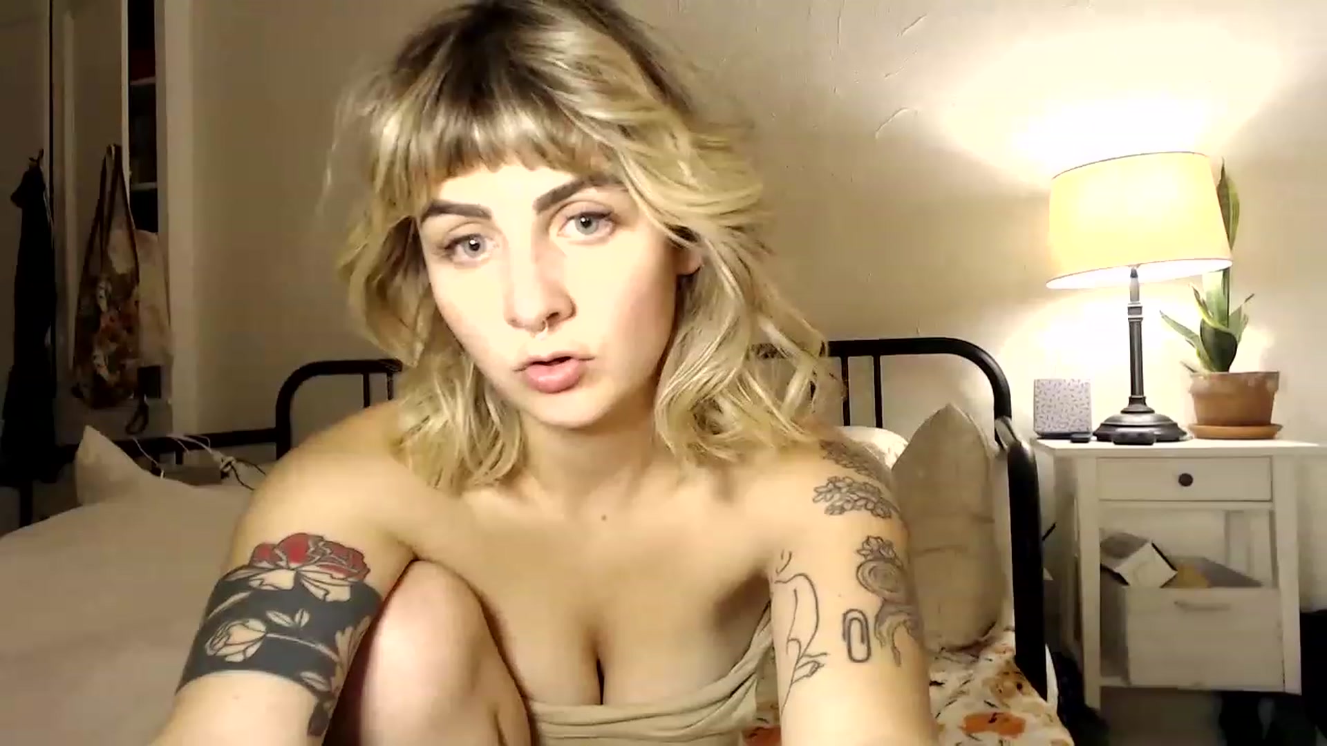 Gallery image thumbnail from Tallulahfox's myfreecams stream on, 12/09/2022, 24:02 image 8 of 20