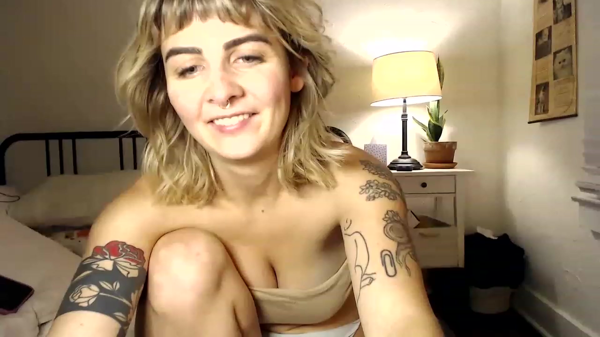 Gallery image thumbnail from Tallulahfox's myfreecams stream on, 12/09/2022, 24:02 image 13 of 20