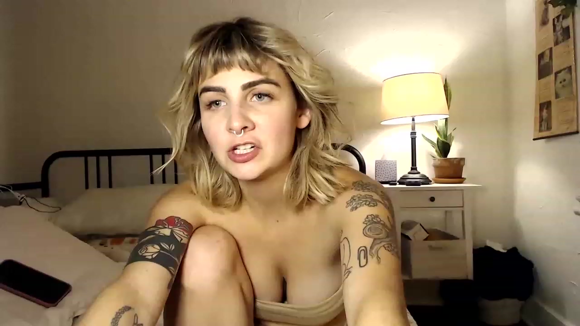 Gallery image thumbnail from Tallulahfox's myfreecams stream on, 12/09/2022, 01:34 image 9 of 20