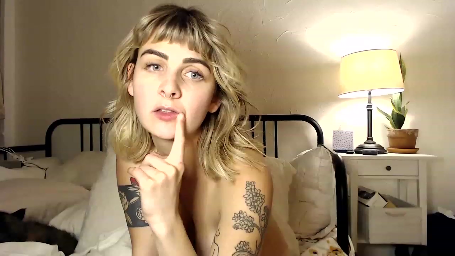 Gallery image thumbnail from Tallulahfox's myfreecams stream on, 12/09/2022, 06:19 image 18 of 20