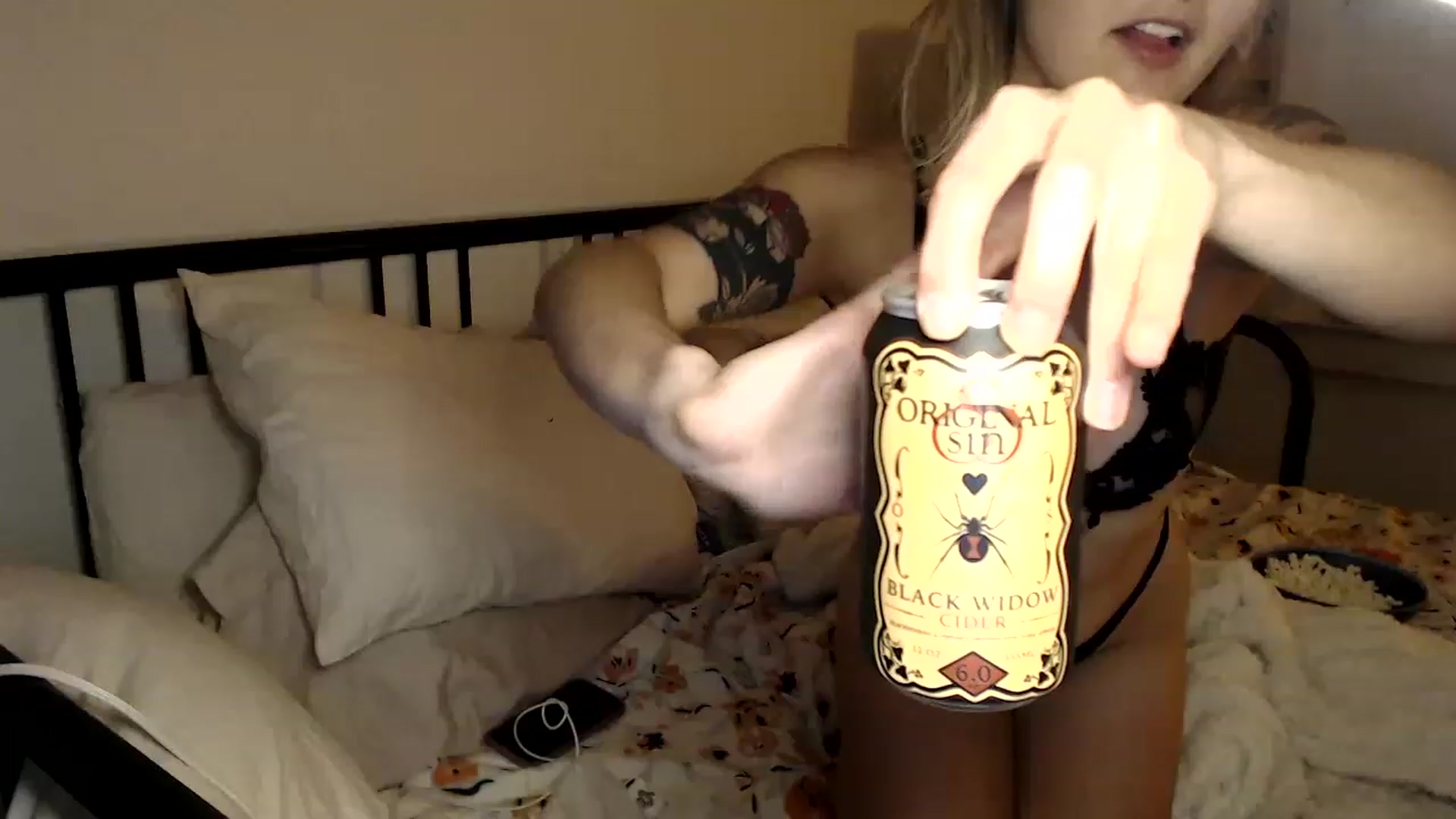 Gallery image thumbnail from Tallulahfox's myfreecams stream on, 12/12/2022, 02:27 image 7 of 20