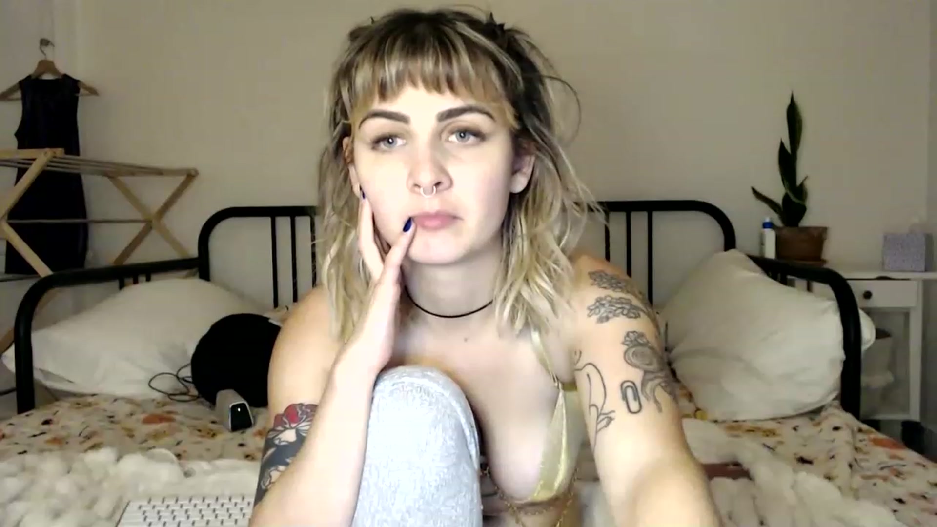 Gallery image thumbnail from Tallulahfox's myfreecams stream on, 01/03/2023, 03:09 image 12 of 20