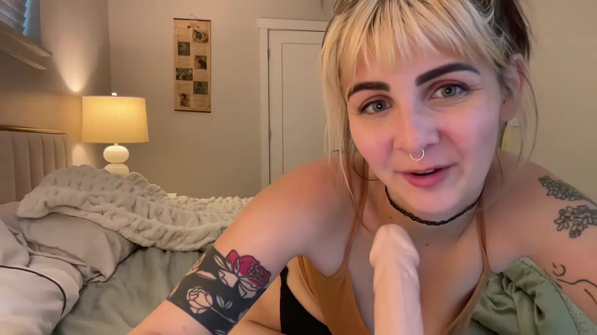 Gallery image thumbnail from Tallulahfox's myfreecams stream on, 05/26/2023, 24:15 image 15 of 20