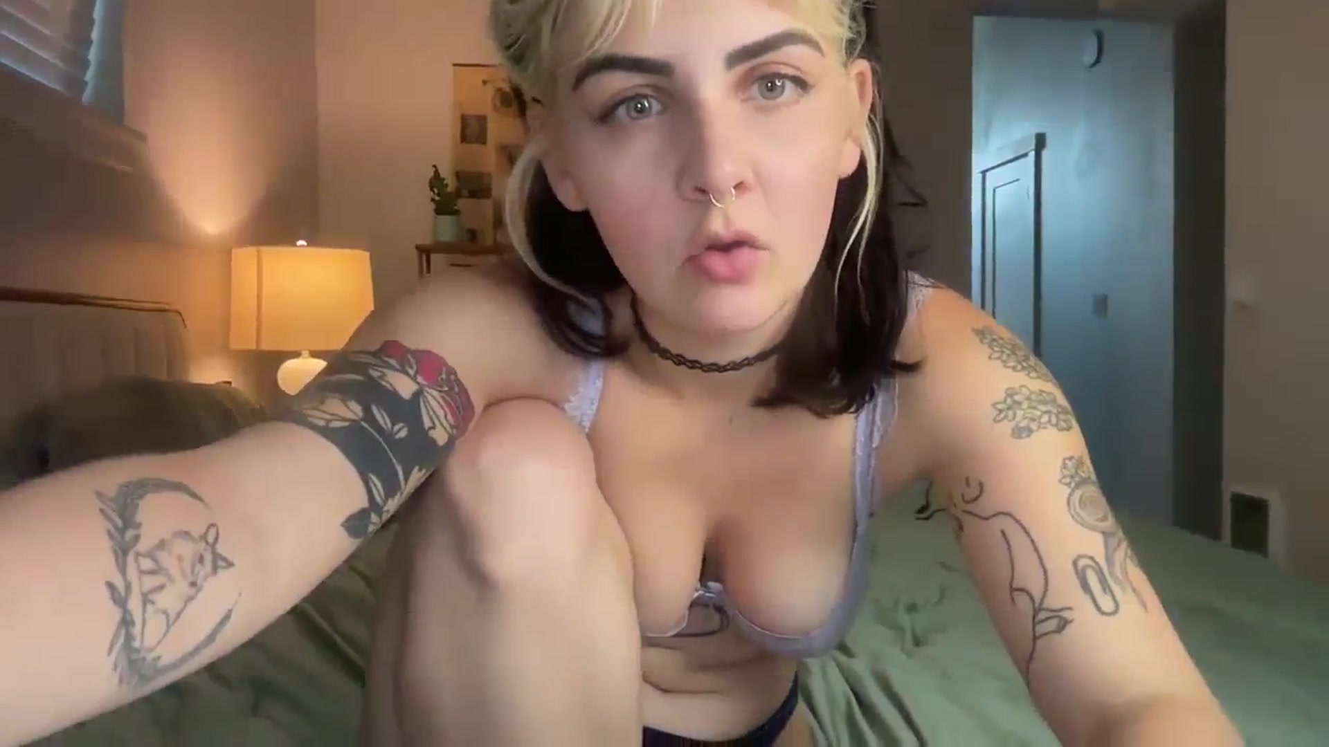 Gallery image thumbnail from Tallulahfox's myfreecams stream on, 08/07/2023, 01:23 image 16 of 20