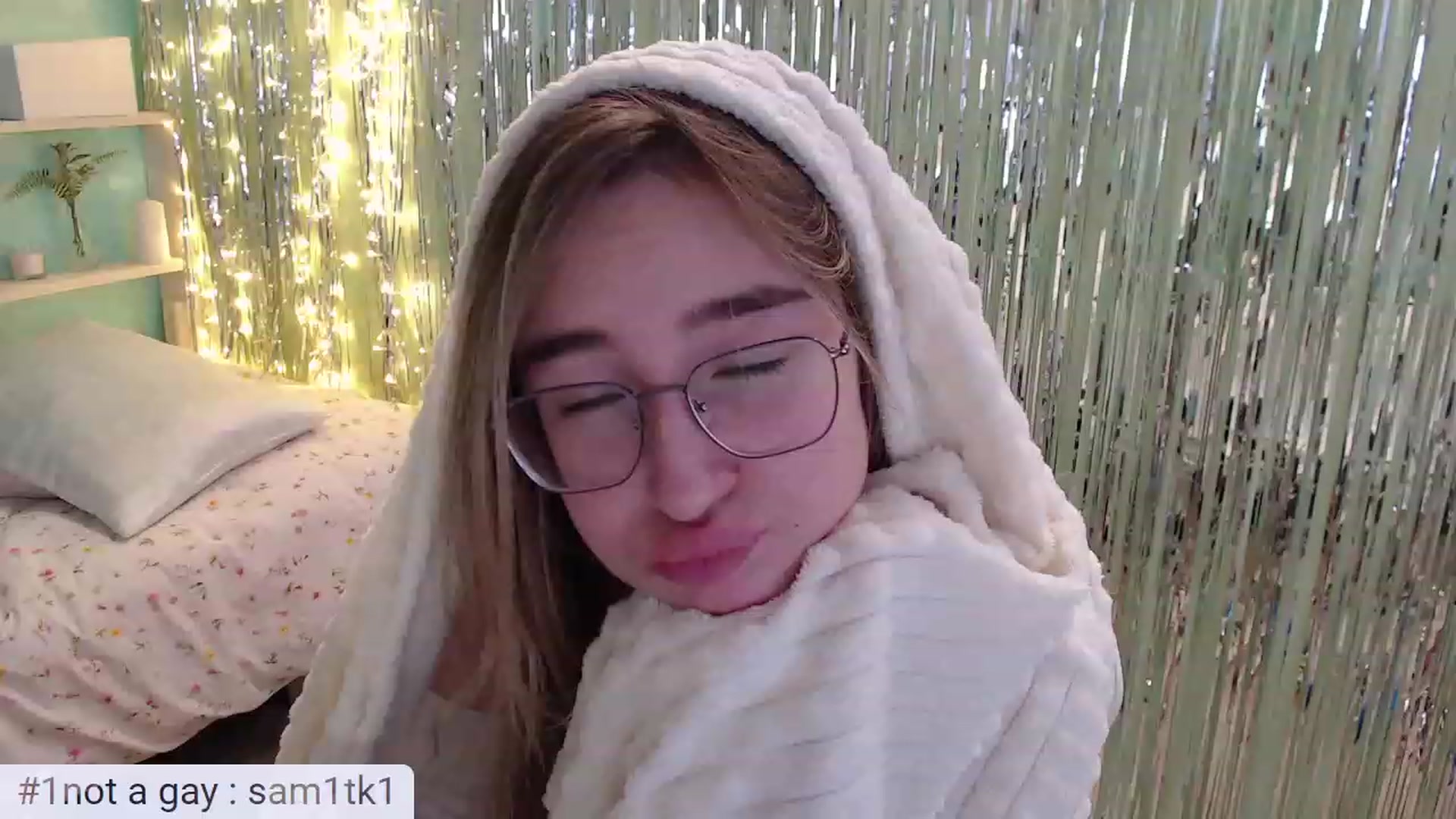 Gallery image thumbnail from Tama_gotchi's myfreecams stream on, 12/12/2022, 07:40 image 8 of 20