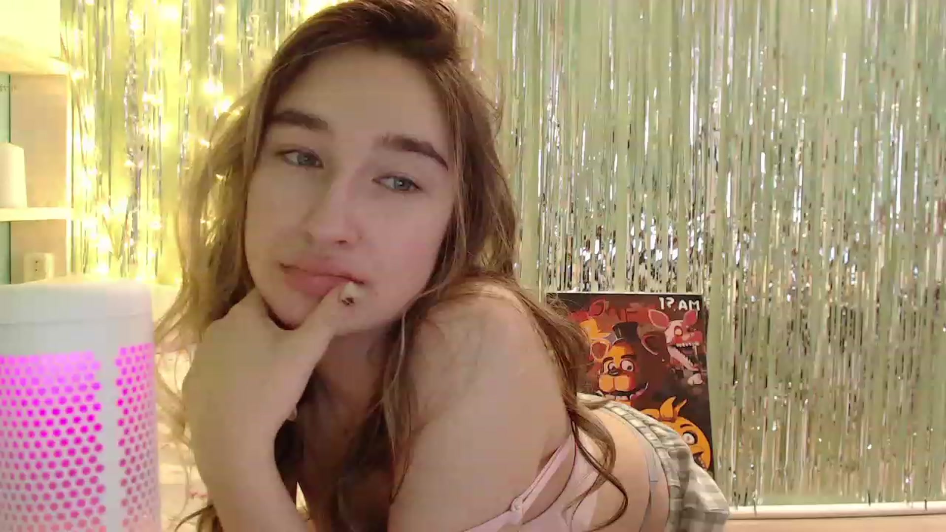 Gallery image thumbnail from Tama_gotchi's myfreecams stream on, 12/23/2022, 08:47 image 12 of 20
