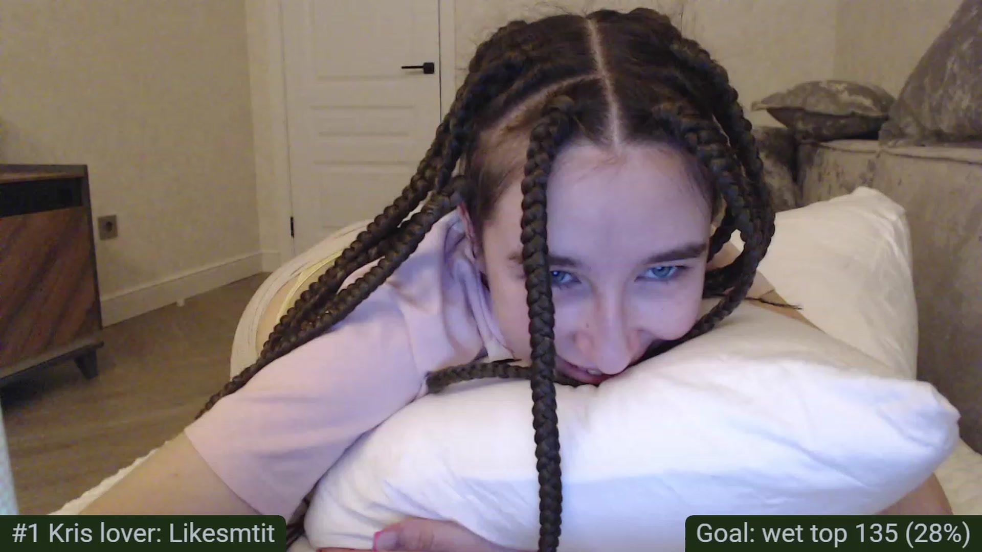 Gallery image thumbnail from Tama_gotchi's myfreecams stream on, 03/10/2023, 19:26 image 9 of 20