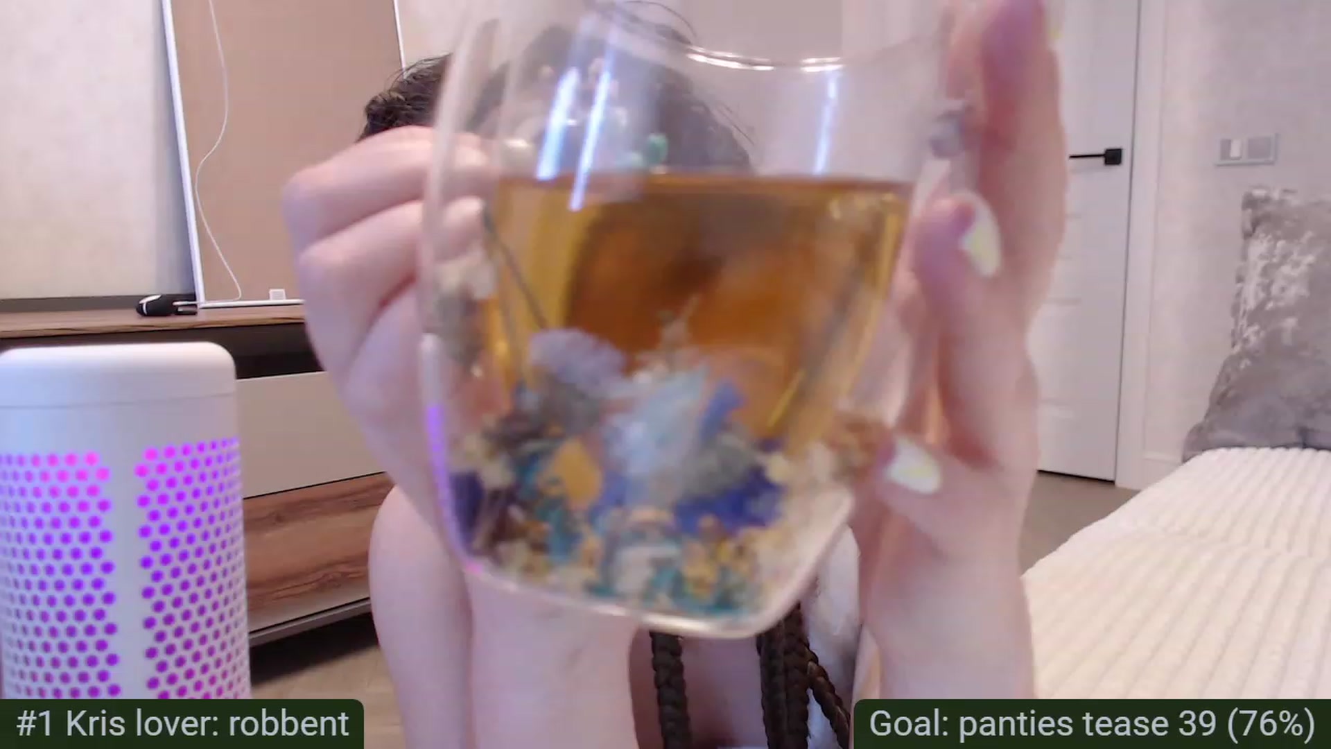 Gallery image thumbnail from Tama_gotchi's myfreecams stream on, 03/14/2023, 07:19 image 6 of 20