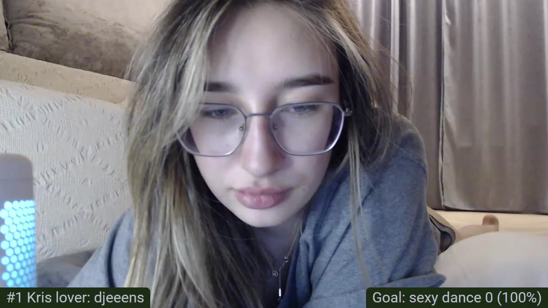 Gallery image thumbnail from Tama_gotchi's myfreecams stream on, 04/06/2023, 19:28 image 11 of 20