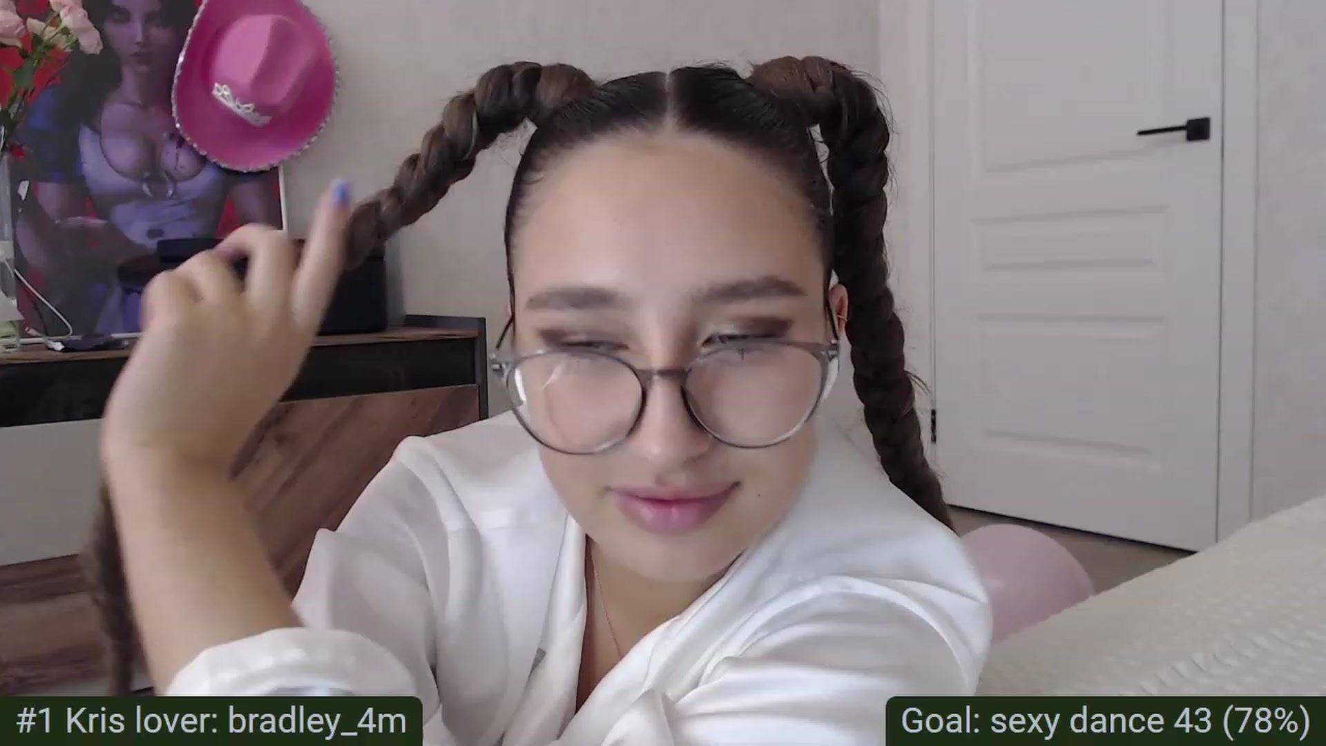Gallery image thumbnail from Tama_gotchi's myfreecams stream on, 09/13/2023, 10:03 image 9 of 20